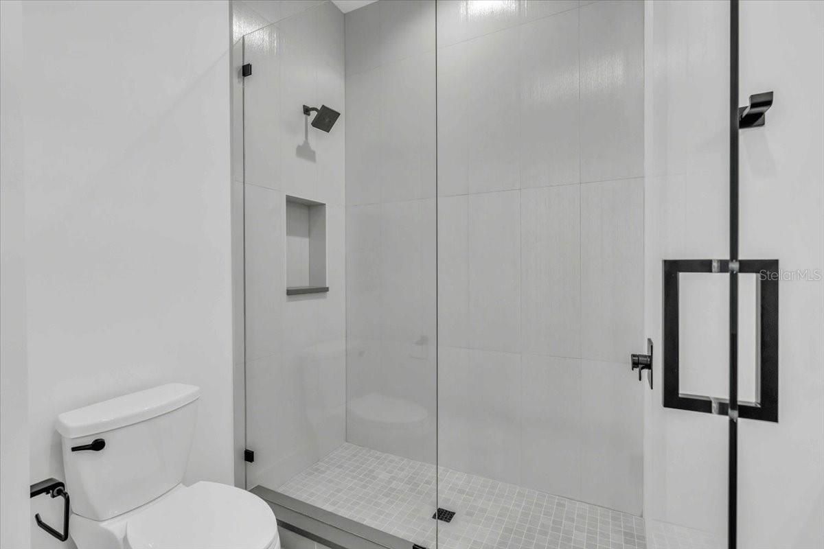 5017 W Dickens Ave Property Photo 20