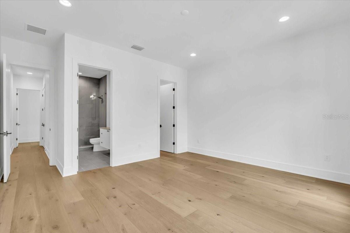 5017 W Dickens Ave Property Photo 24