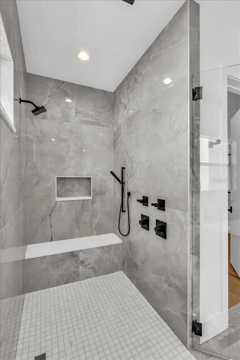 5017 W Dickens Ave Property Photo 35