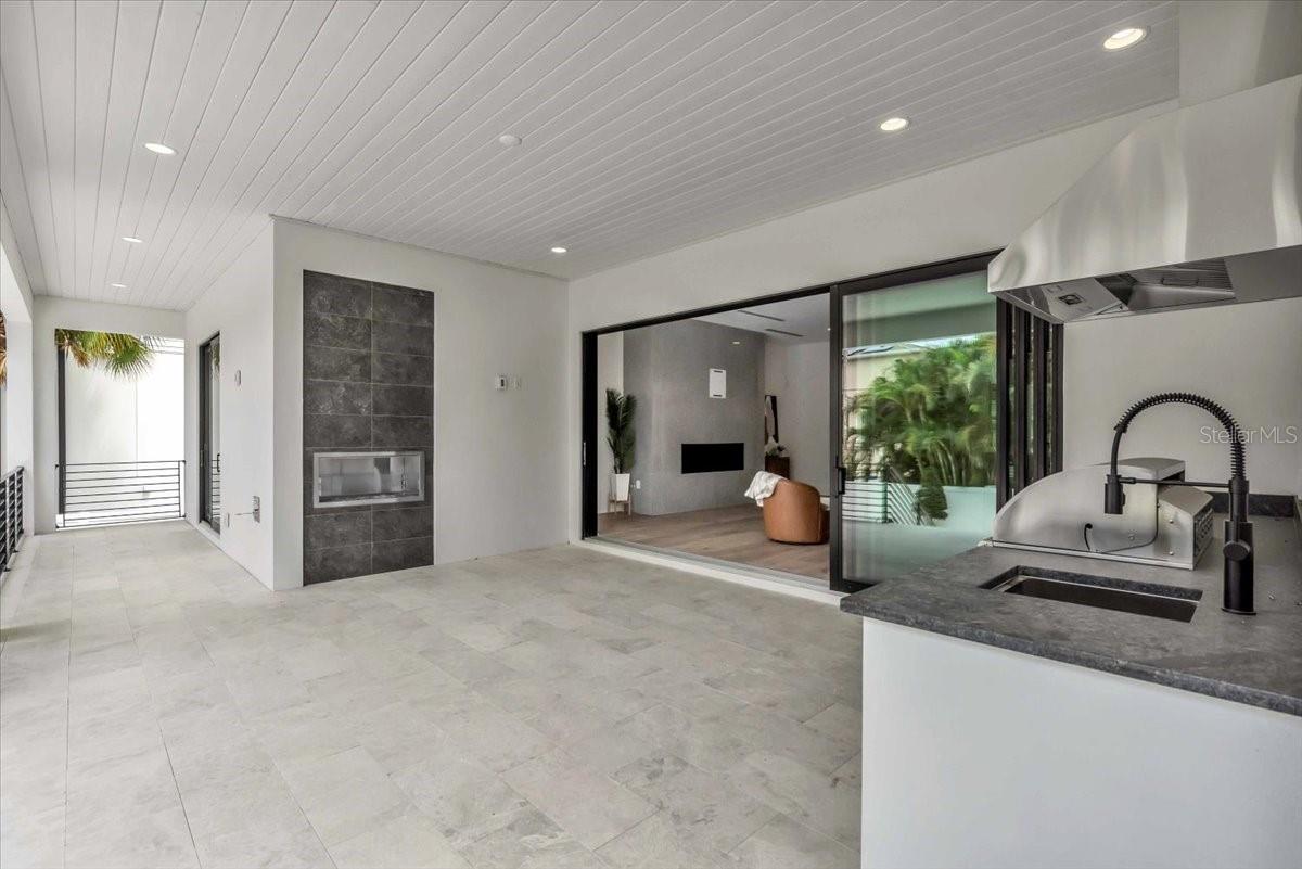 5017 W Dickens Ave Property Photo 37