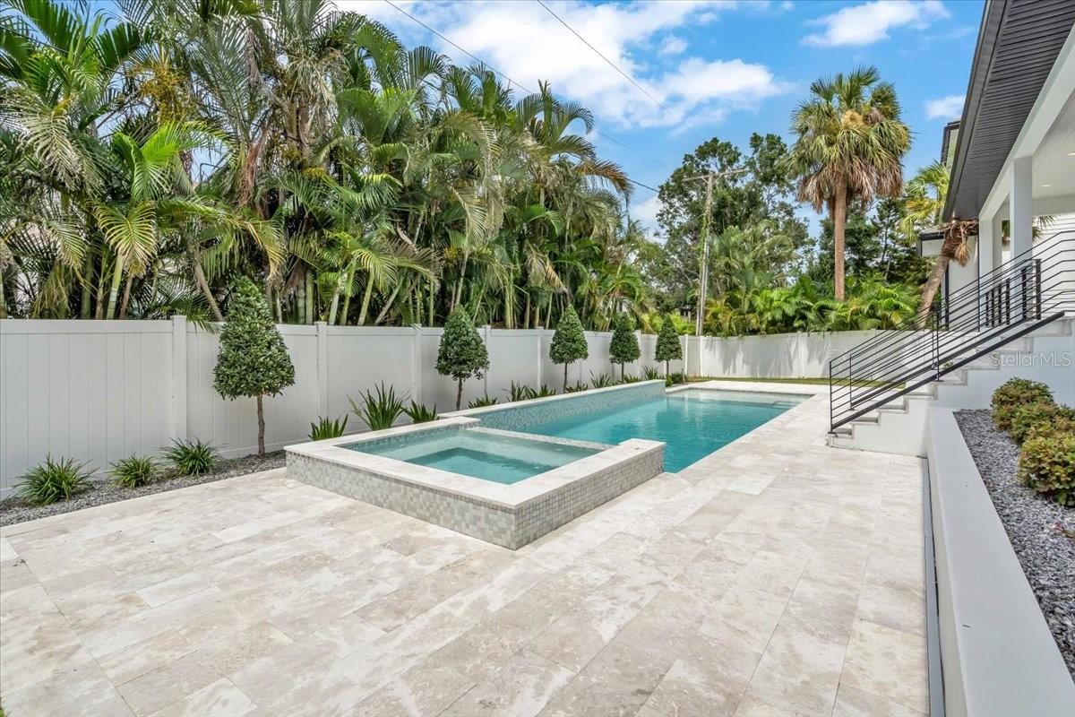 5017 W Dickens Ave Property Photo 38