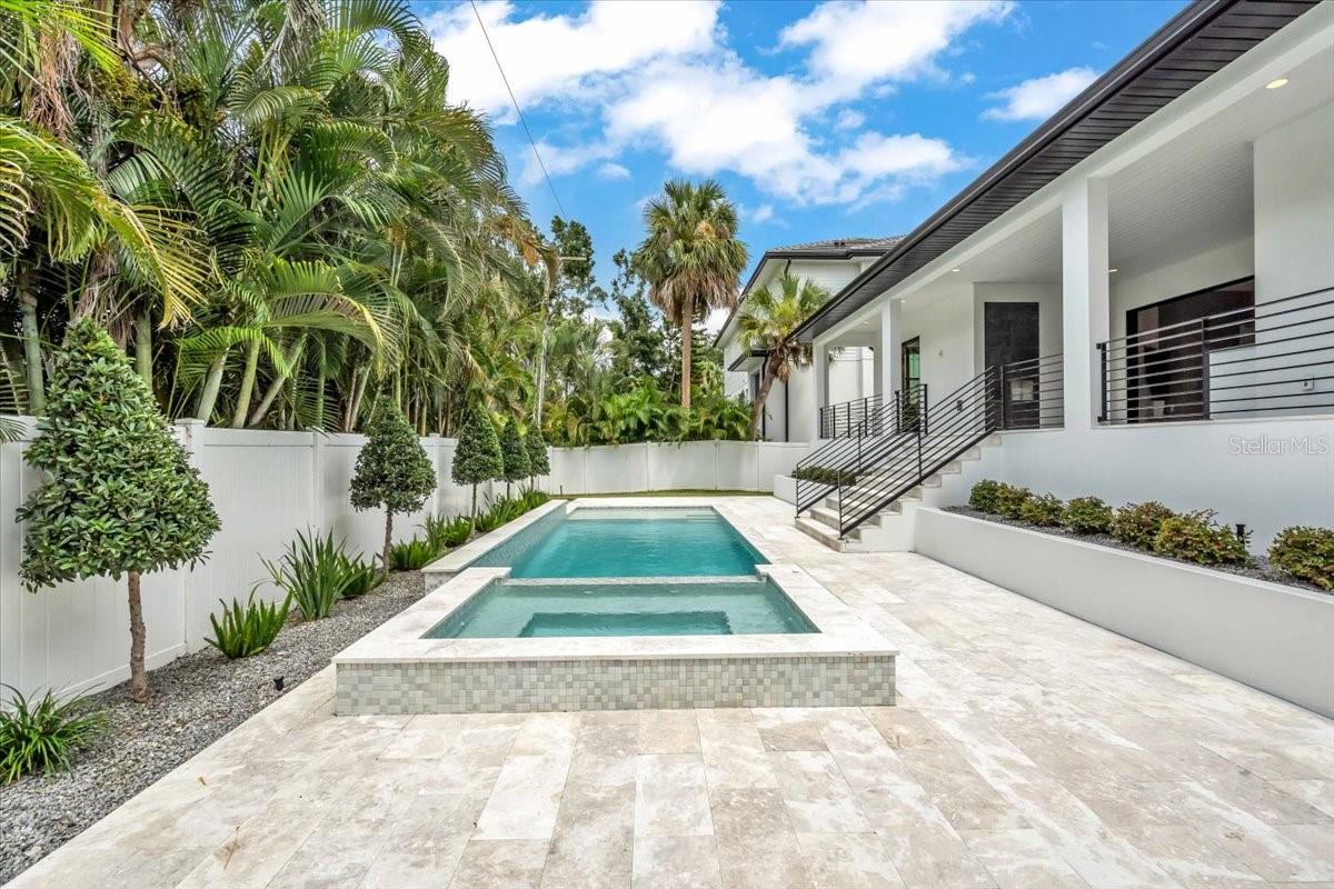 5017 W Dickens Ave Property Photo 40