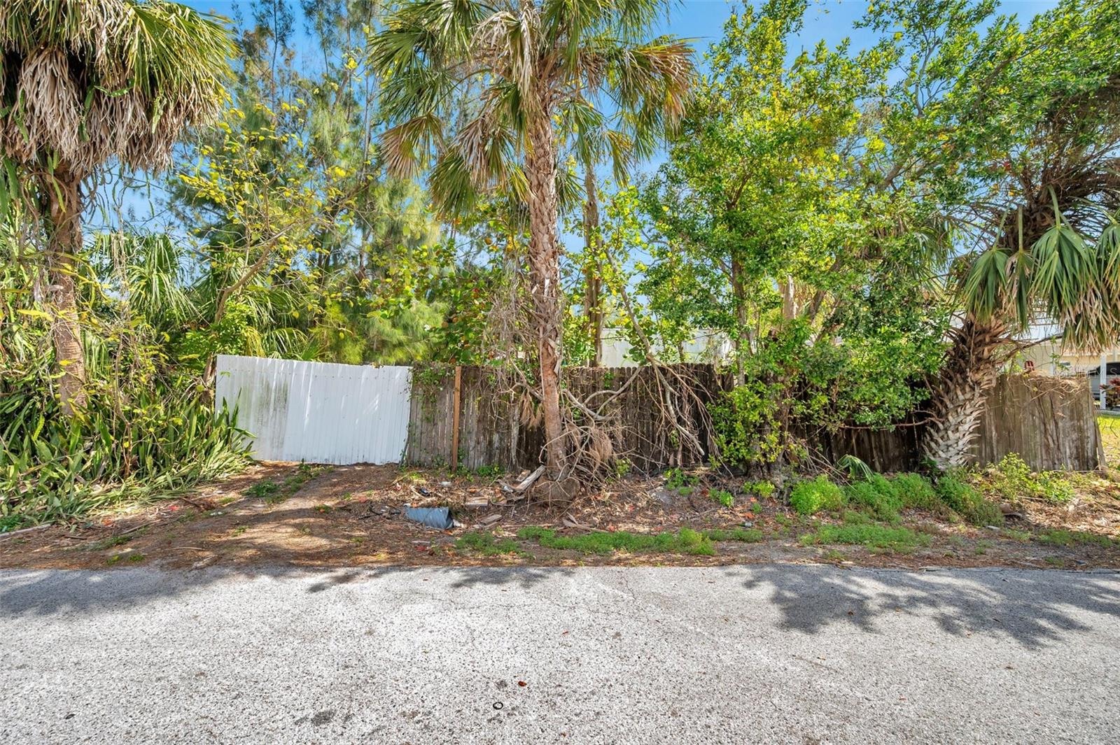 5760 66th Way N Property Photo 7