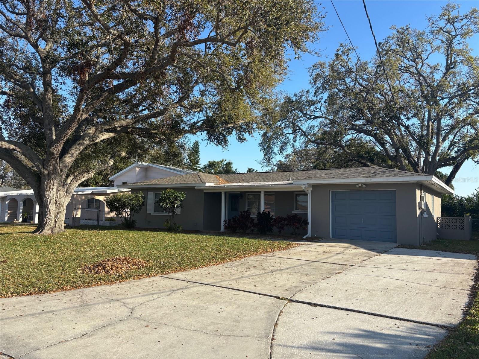 2192 Belmar Dr Property Photo