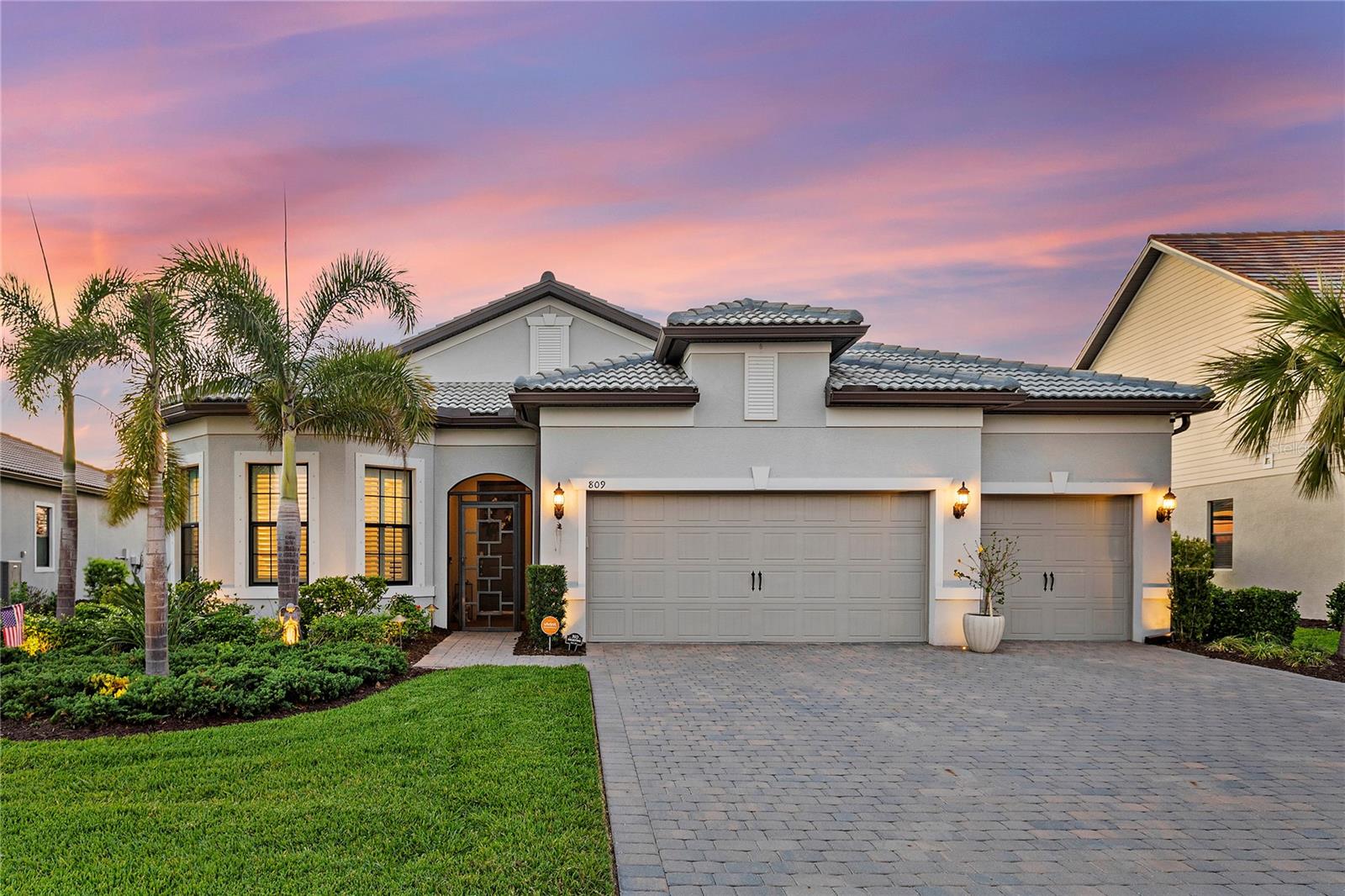 809 Seascape Pl Property Photo 1