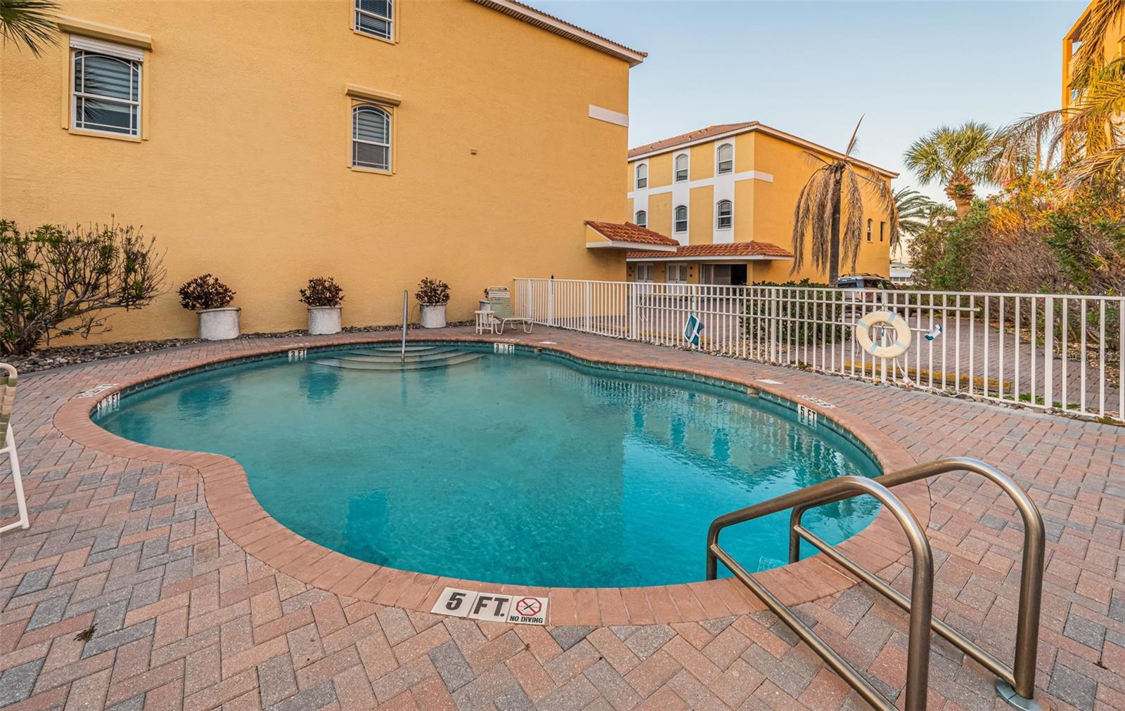11595 Gulf Blvd #6 Property Photo 40
