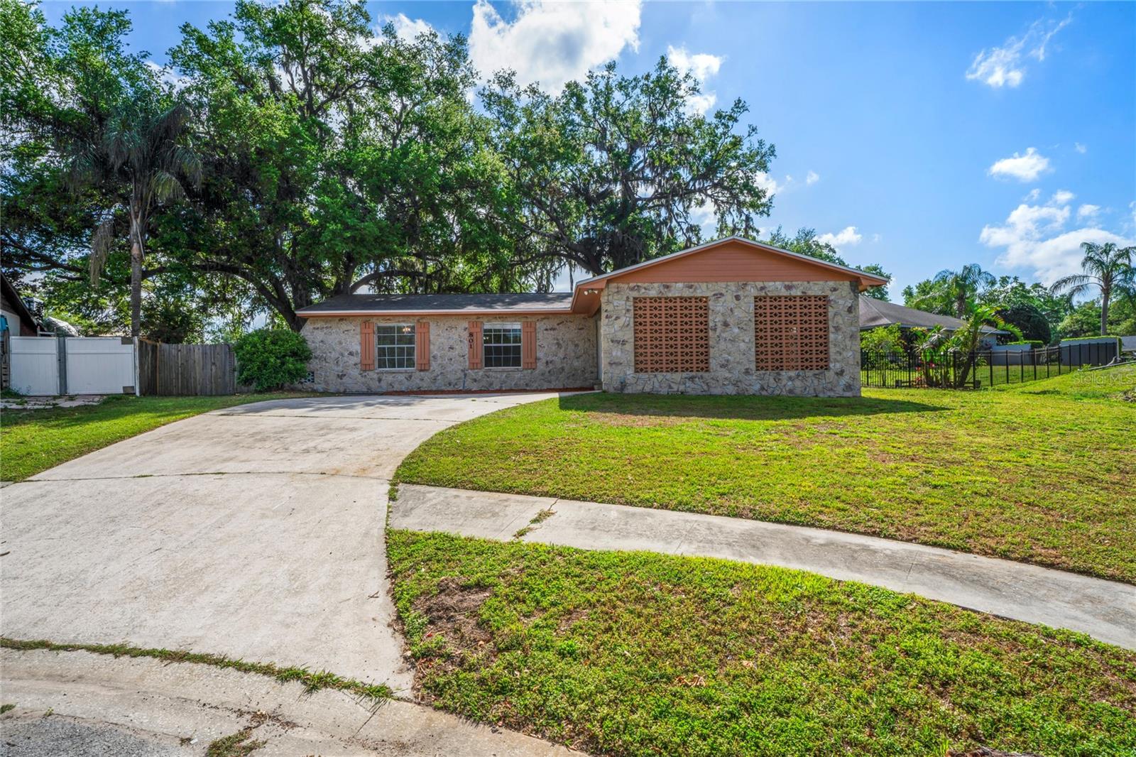 801 Chess Pl Property Photo