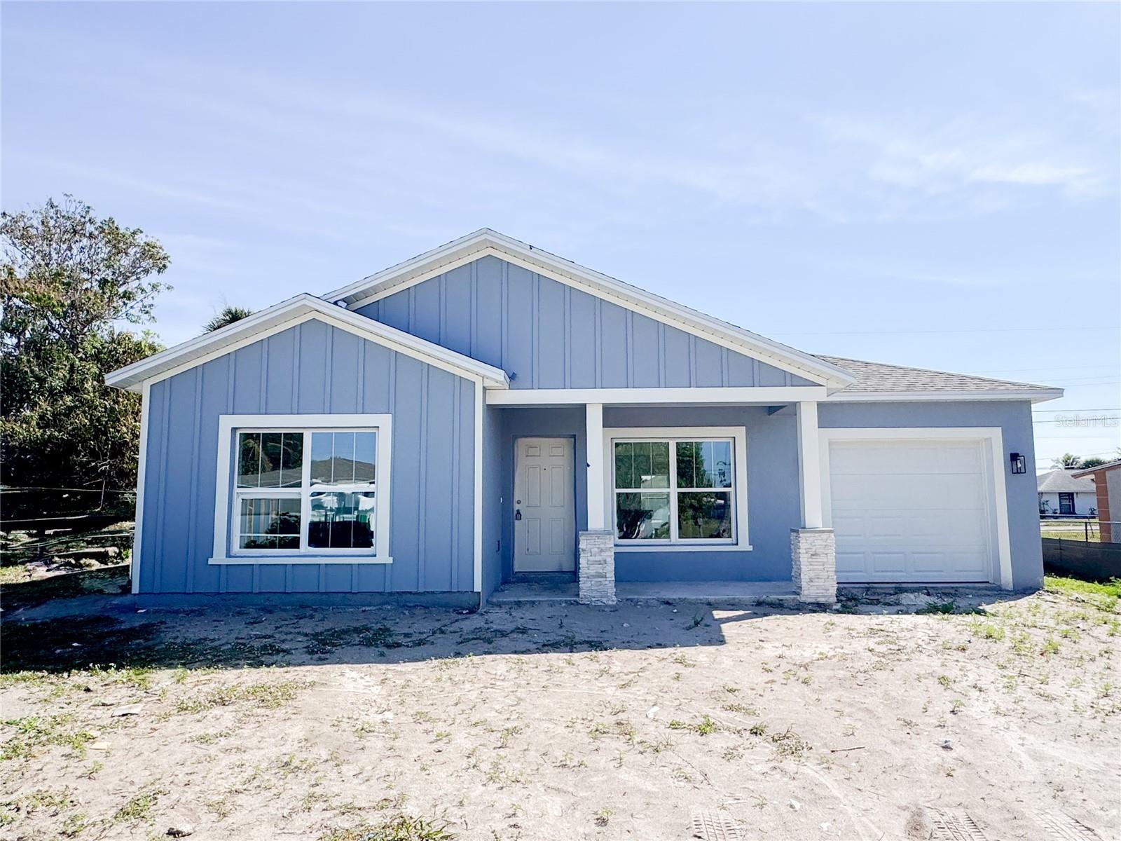 2141 Simon Ct Property Photo