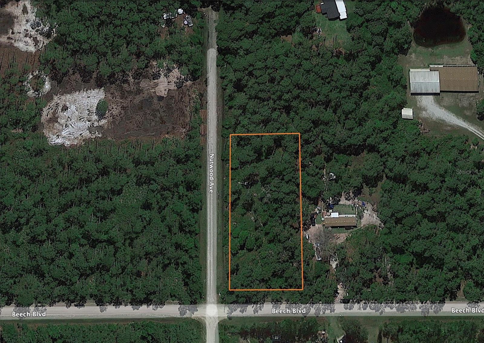 2693 Beech Blvd Property Photo 3