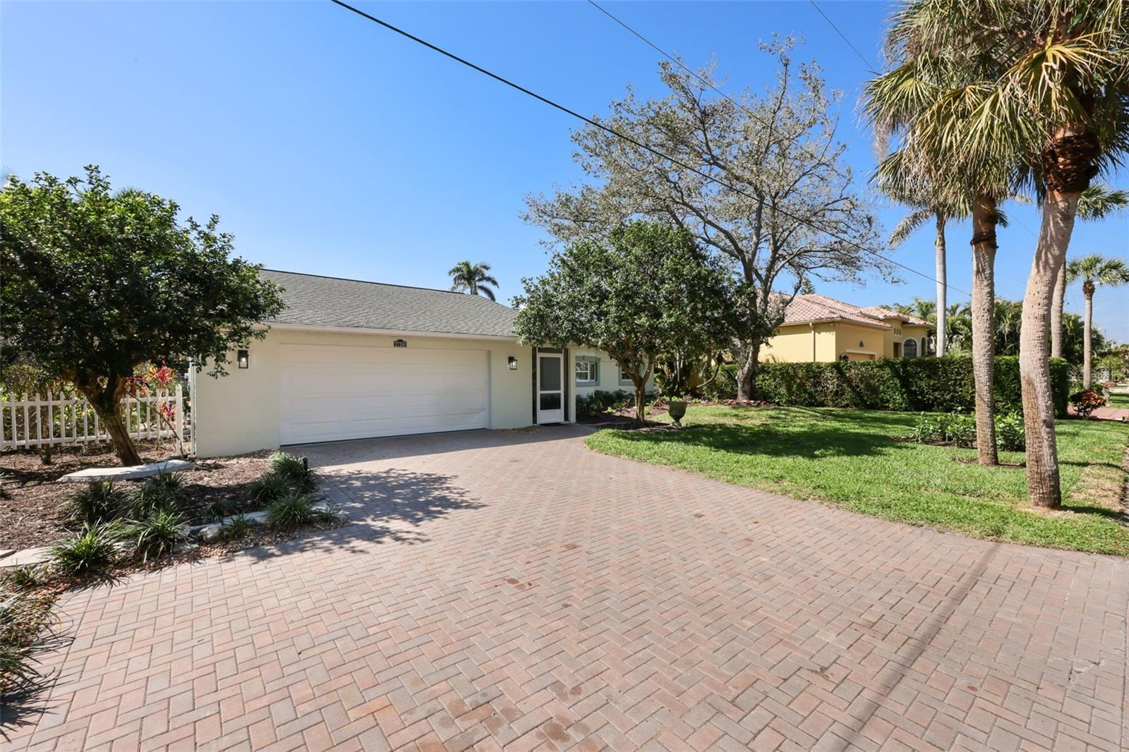 27150 Del Lane Property Photo