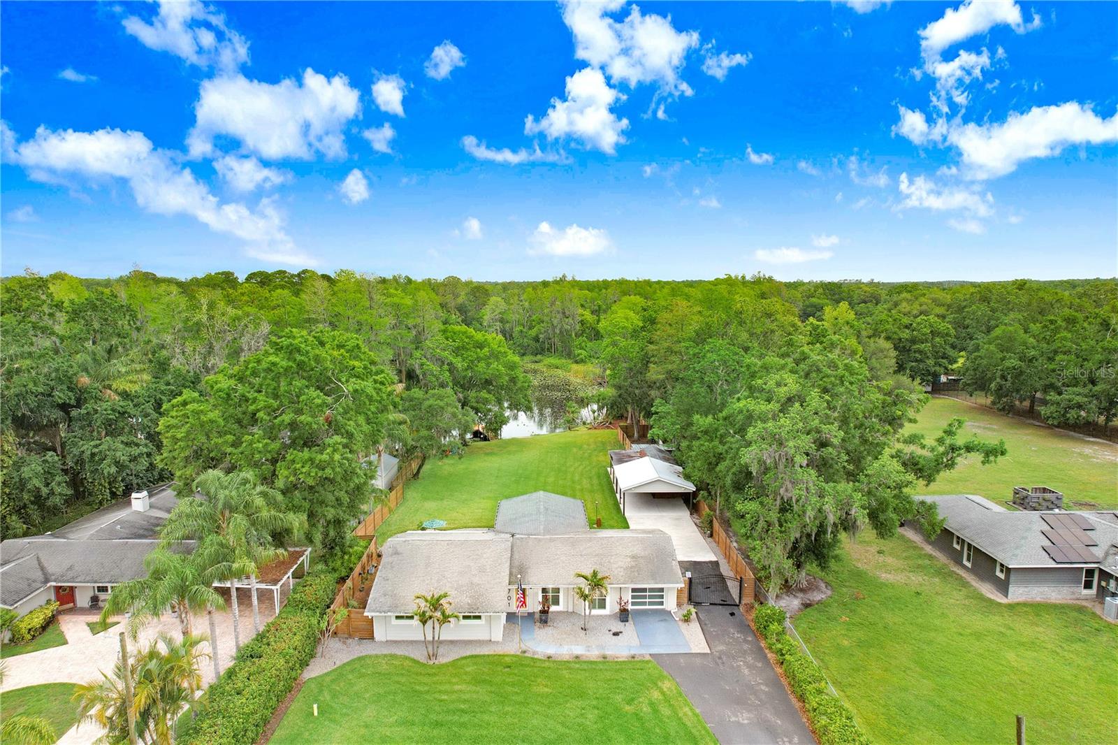 5701 Lakeside Dr Property Photo