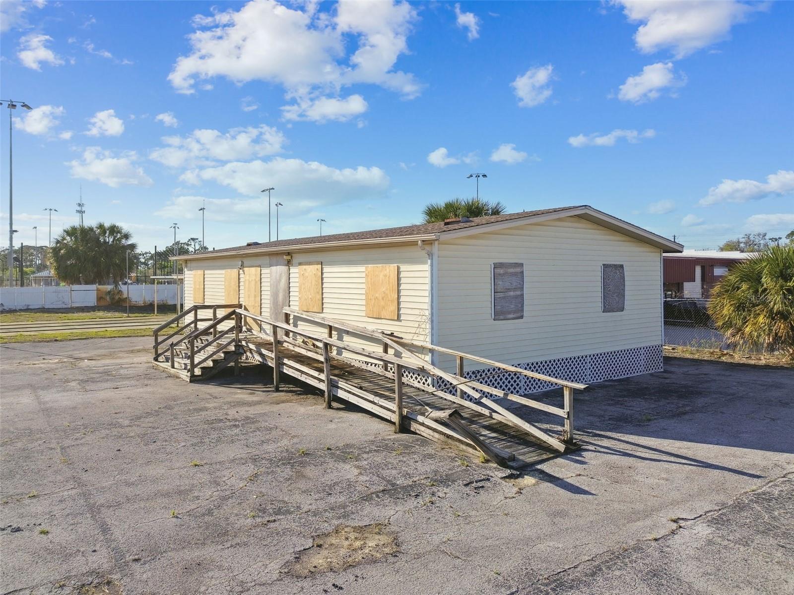 6333 Langston Avenue Property Photo 12