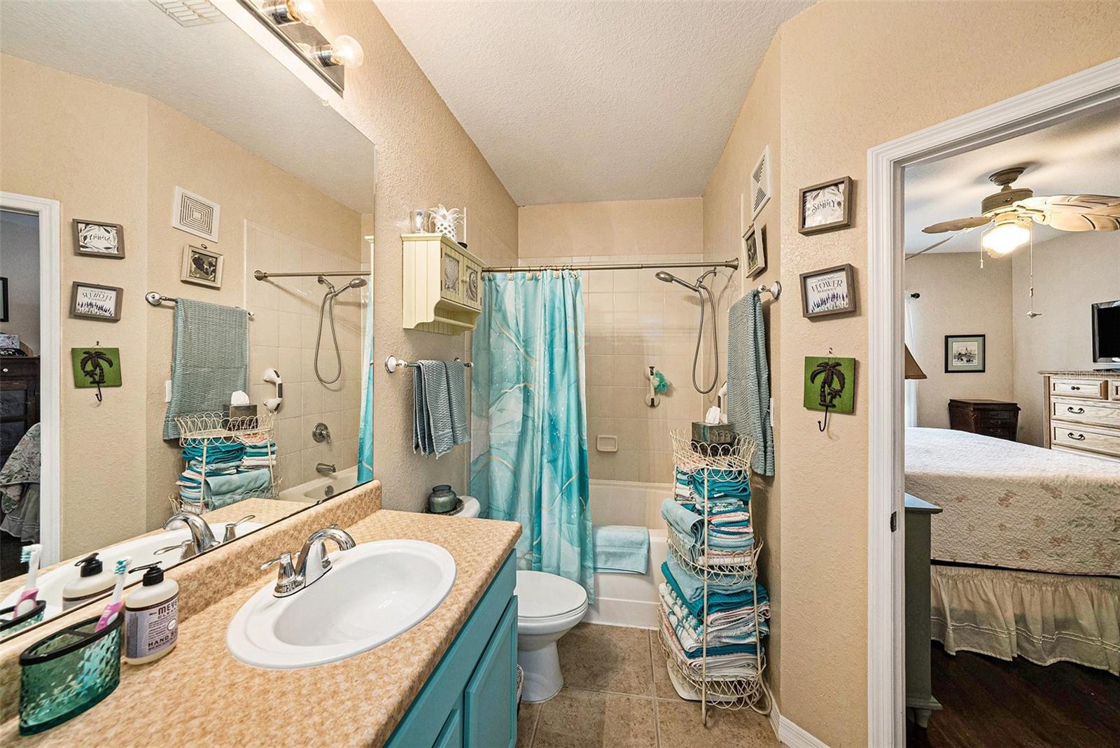10017 Courtney Palms Blvd #301 Property Photo 18