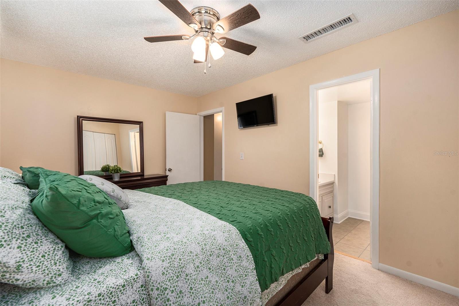 6311 Newtown Cir #11b2 Property Photo 18