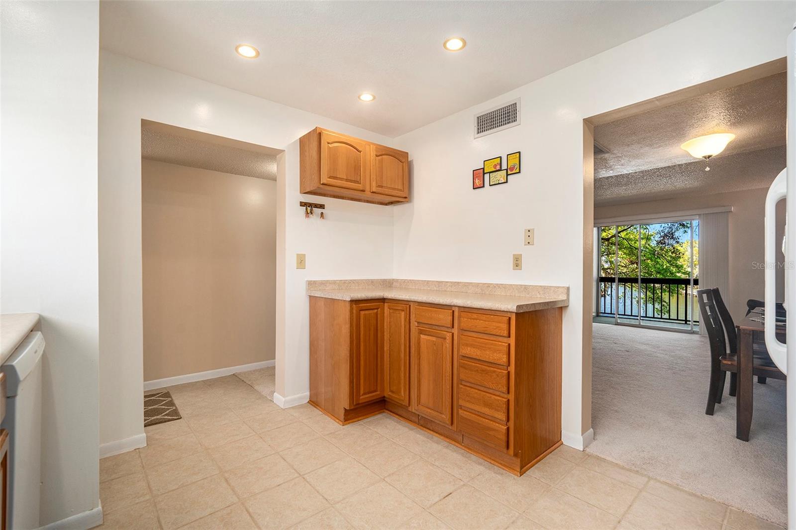 6311 Newtown Cir #11b2 Property Photo 28