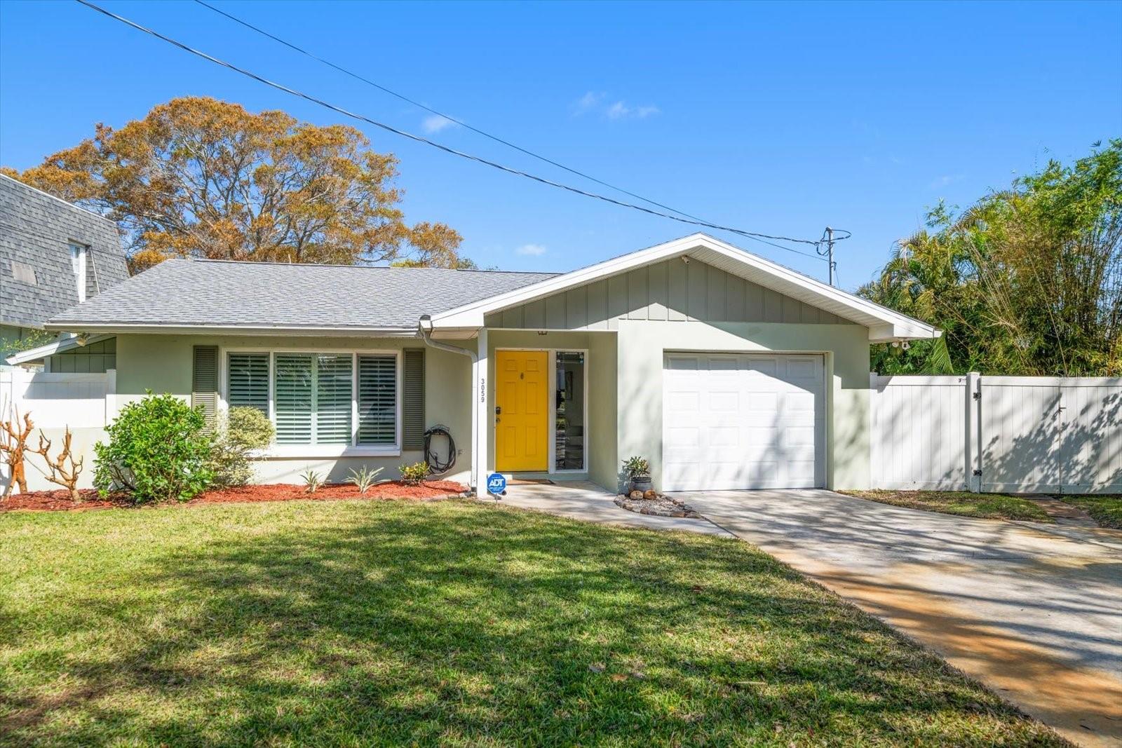 3059 Hickory Dr Property Photo 1