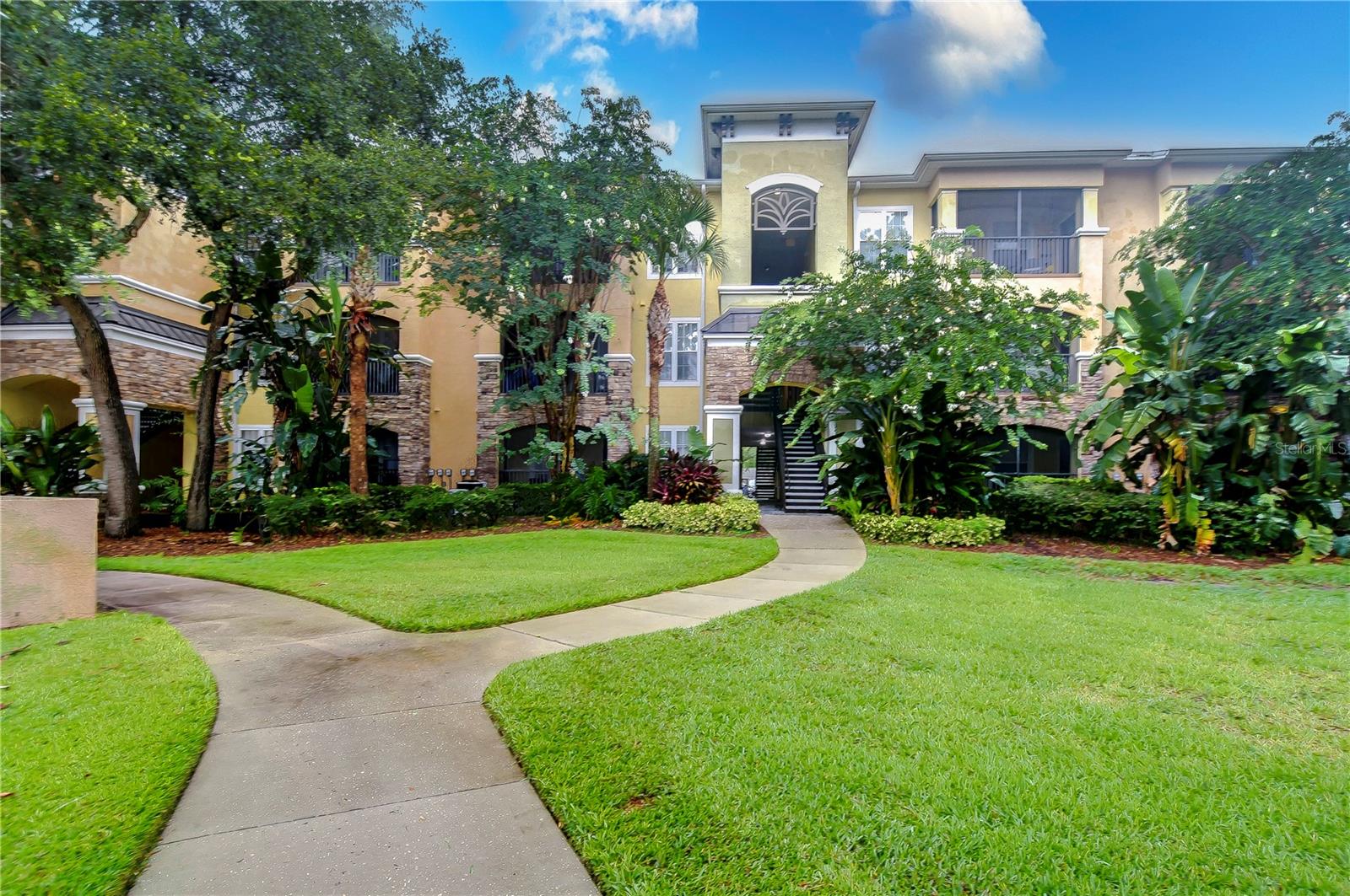 10021 Courtney Palms Blvd #103 Property Photo
