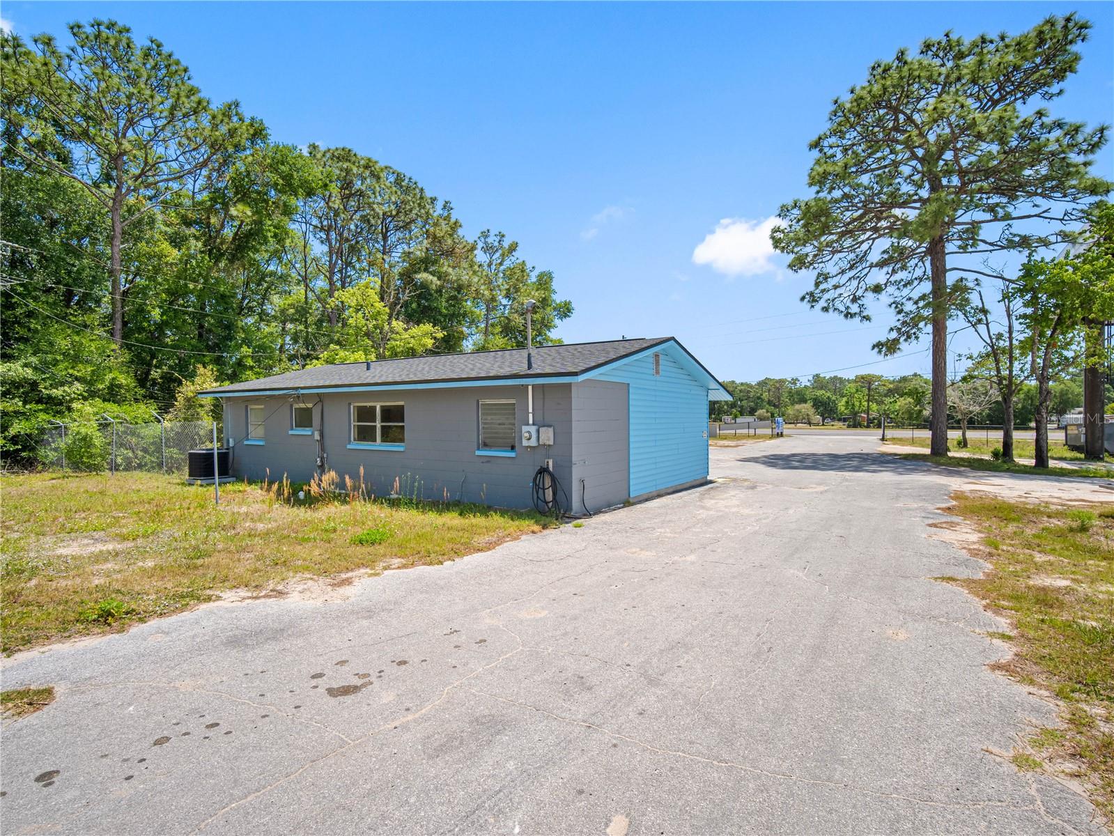 16299 Cortez Blvd Property Photo 35