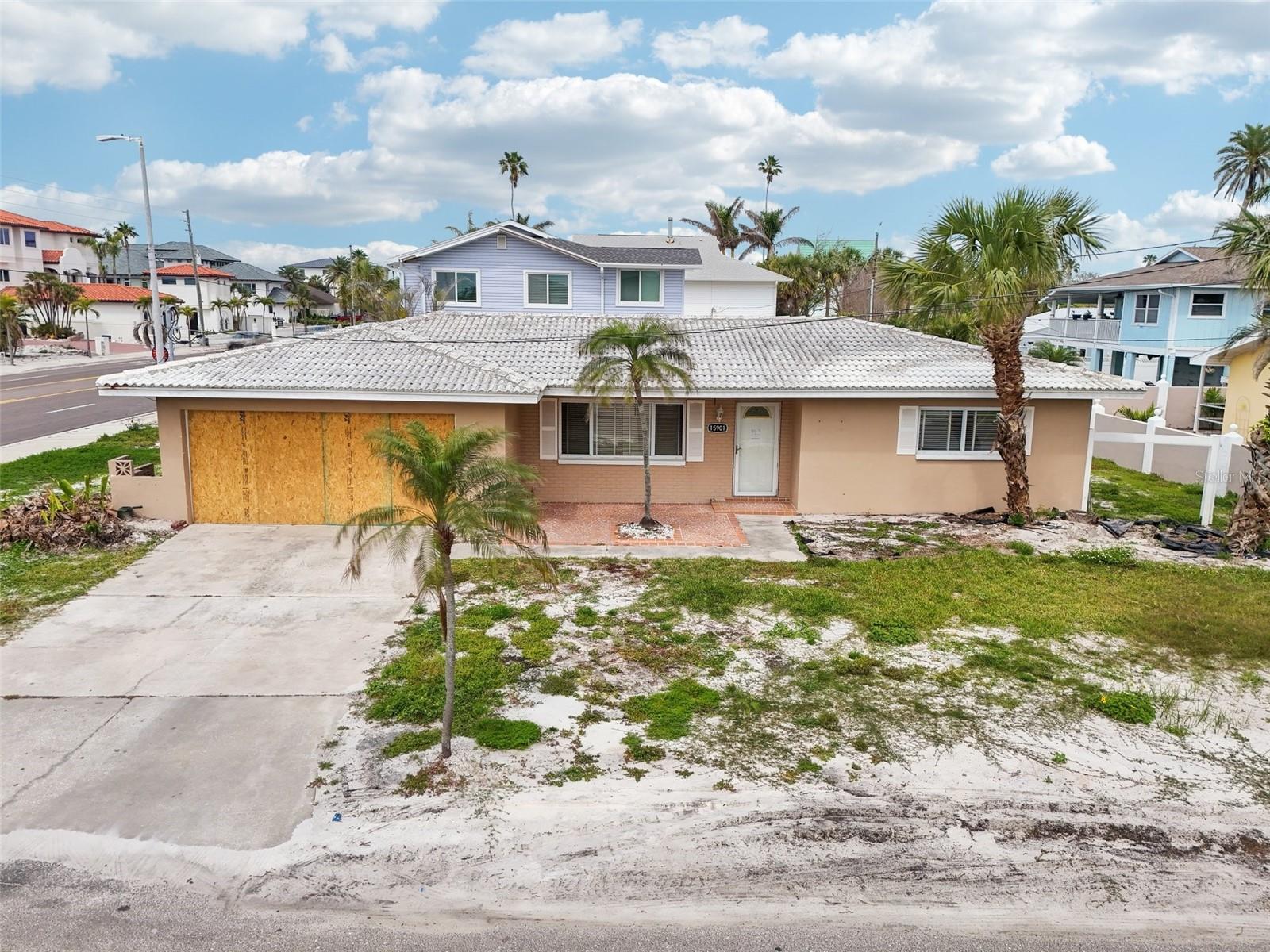 15901 Gulf Blvd Property Photo