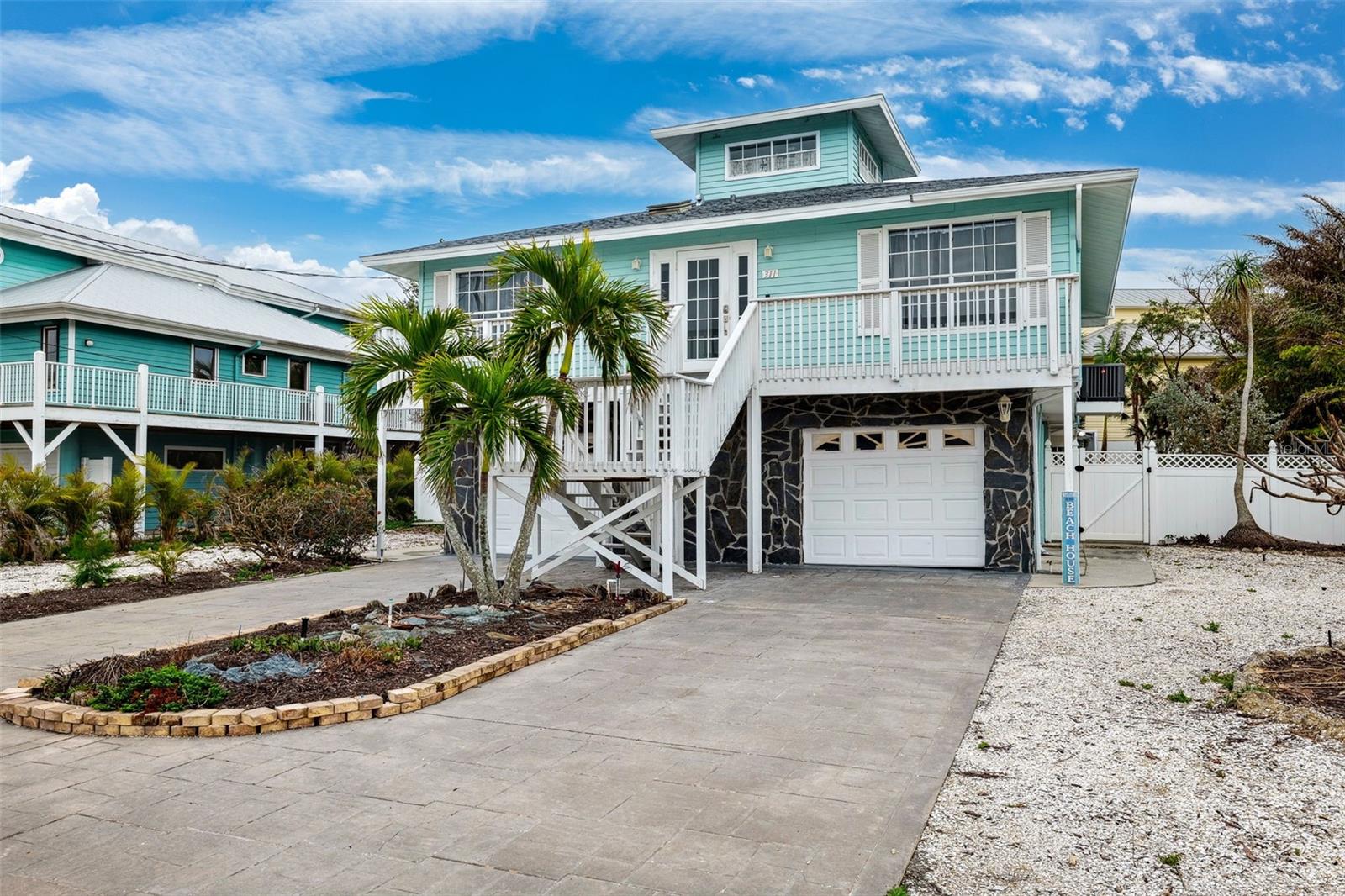 311 Poinsettia Rd Property Photo 4