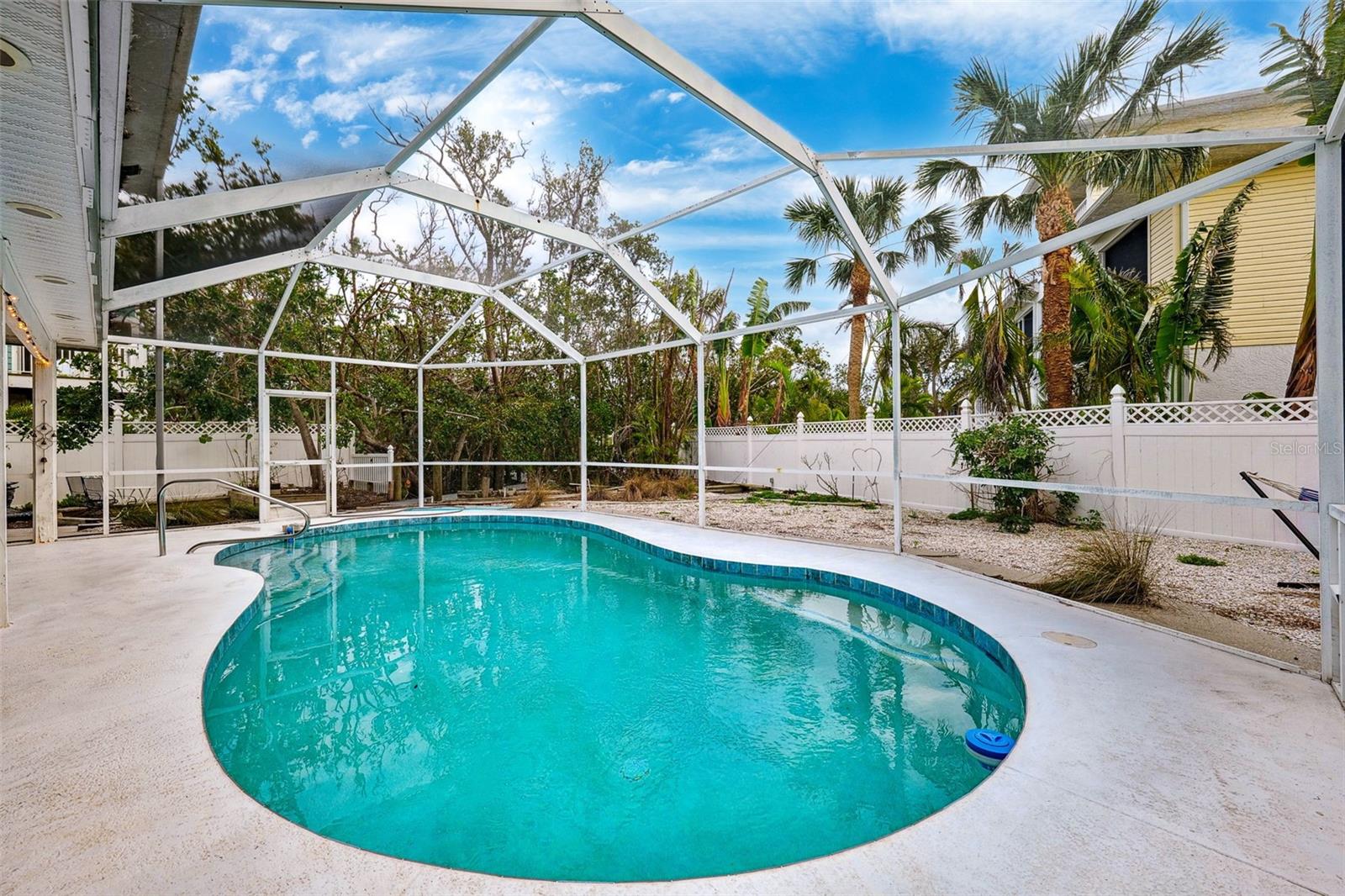 311 Poinsettia Rd Property Photo 34