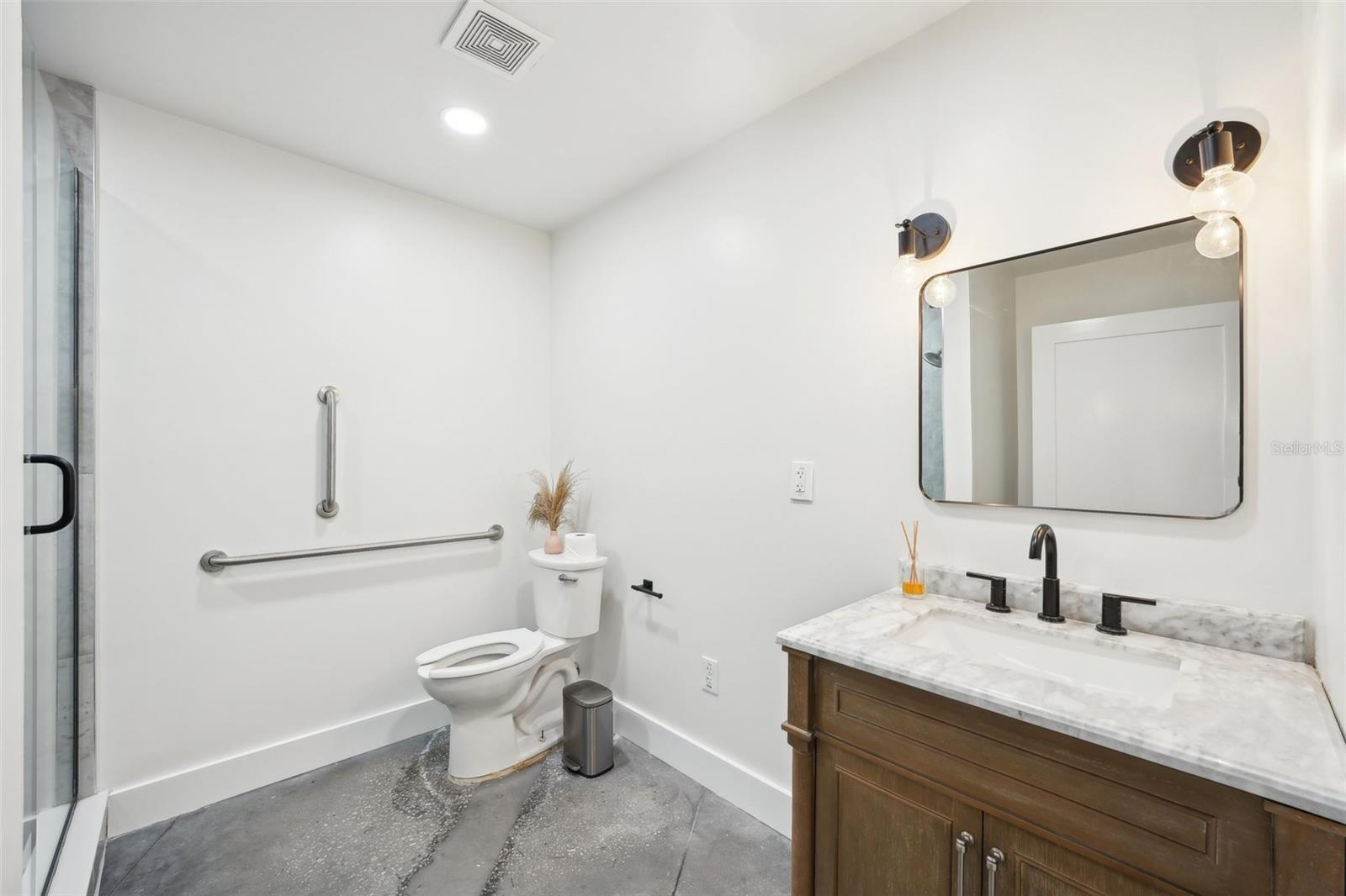 401 S 12th St #2 Property Photo 34
