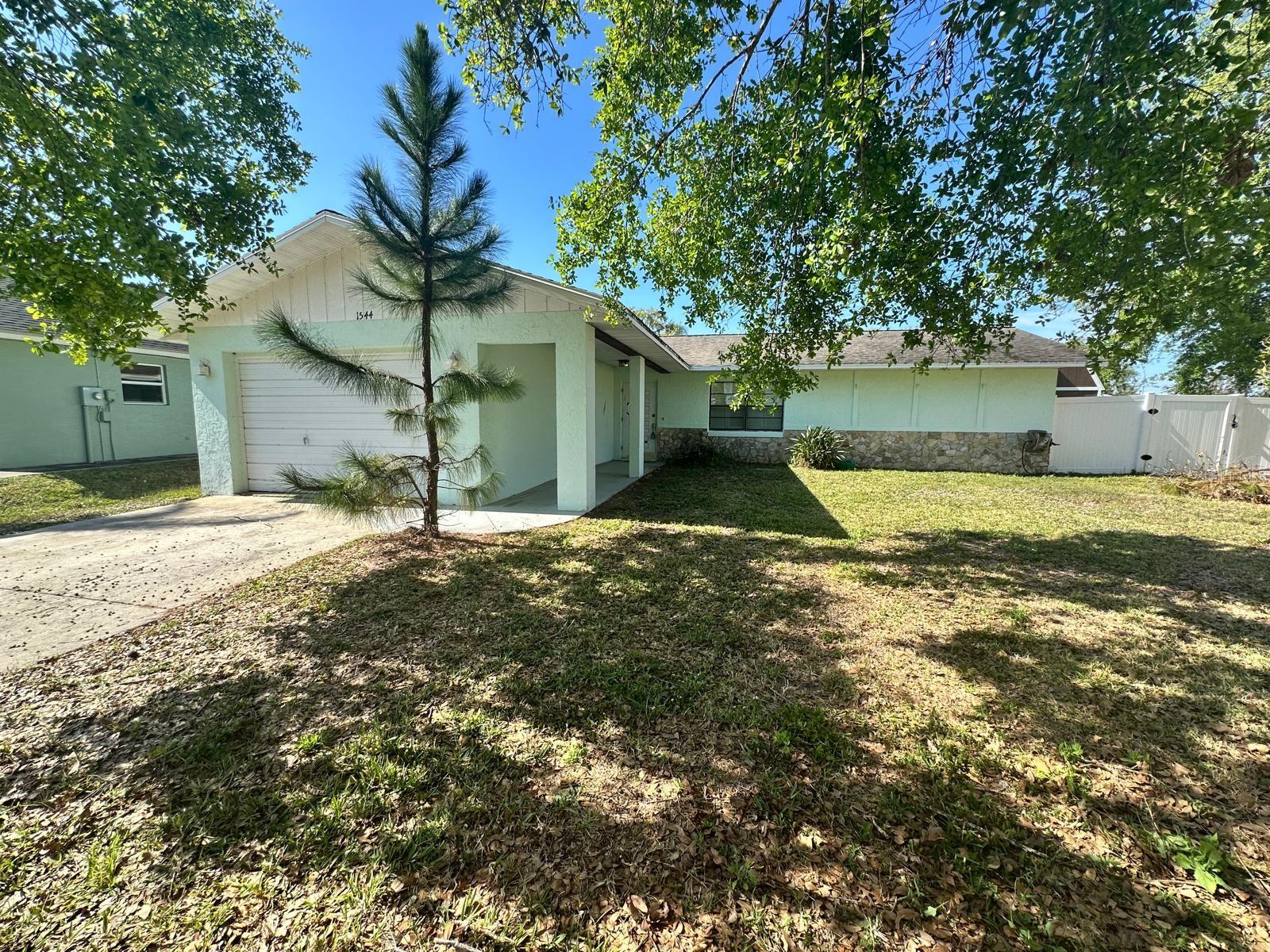 1544 Camellia Ct Property Photo