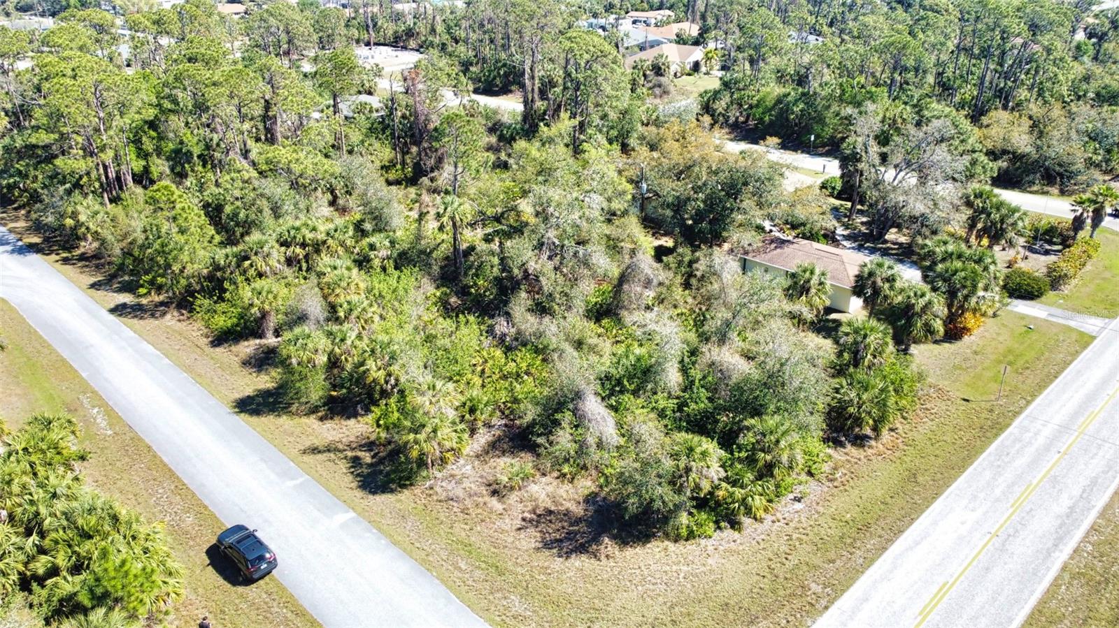 14526 Chamberlain Blvd Property Photo 2