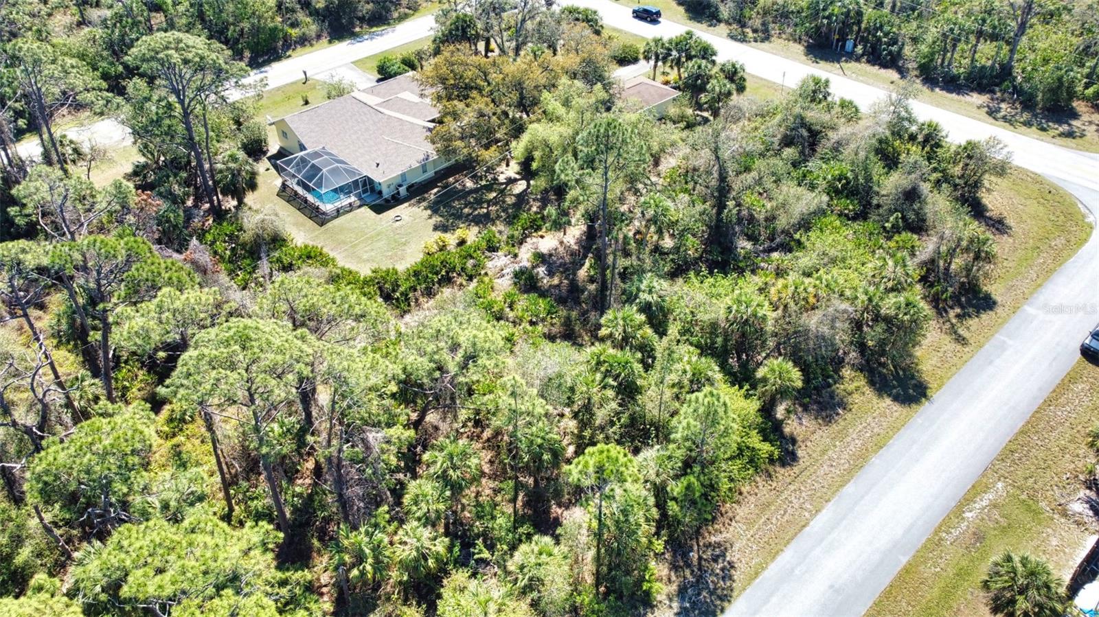 14526 Chamberlain Blvd Property Photo 3