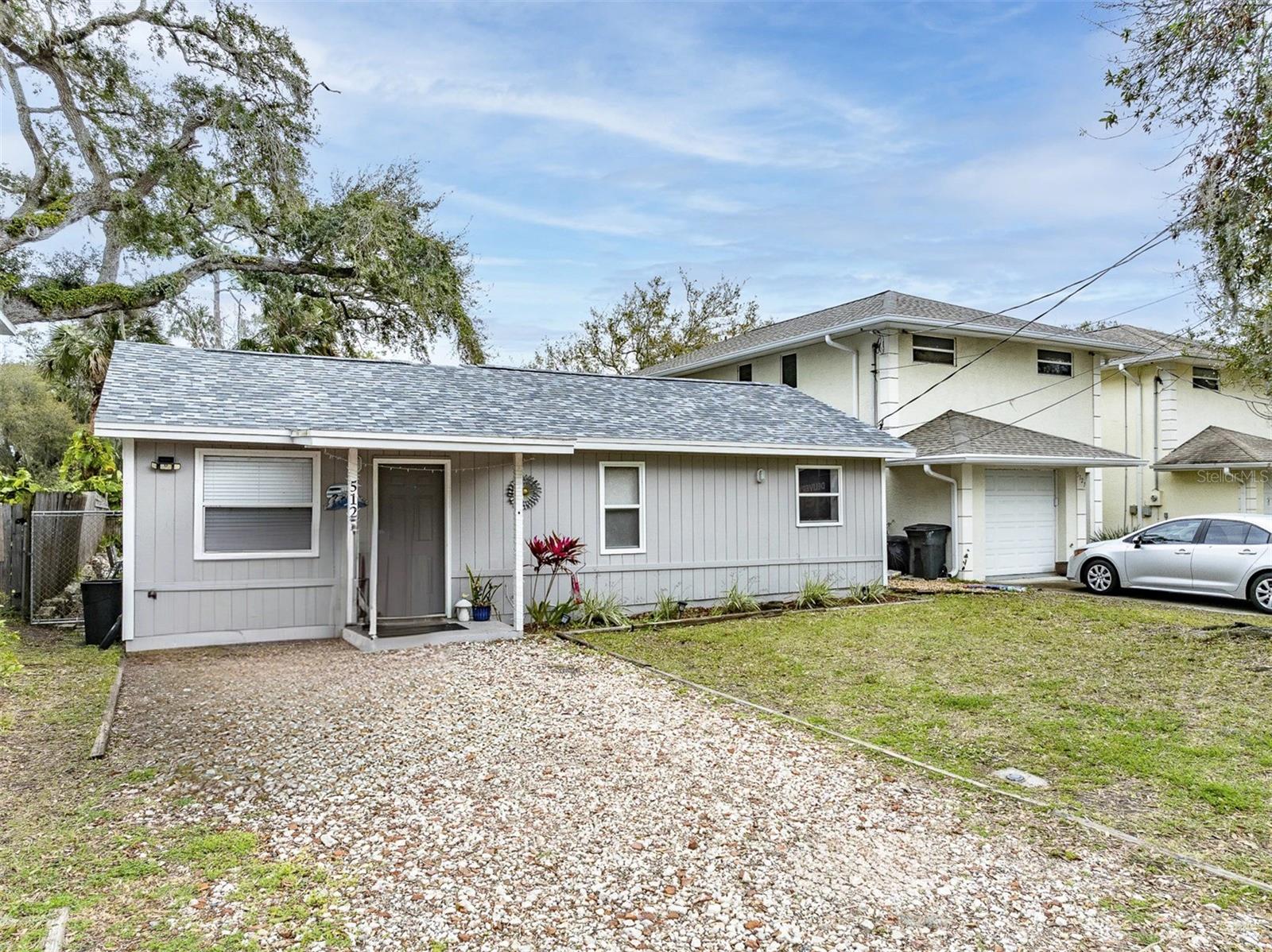 5125 Isabelle Ave Property Photo