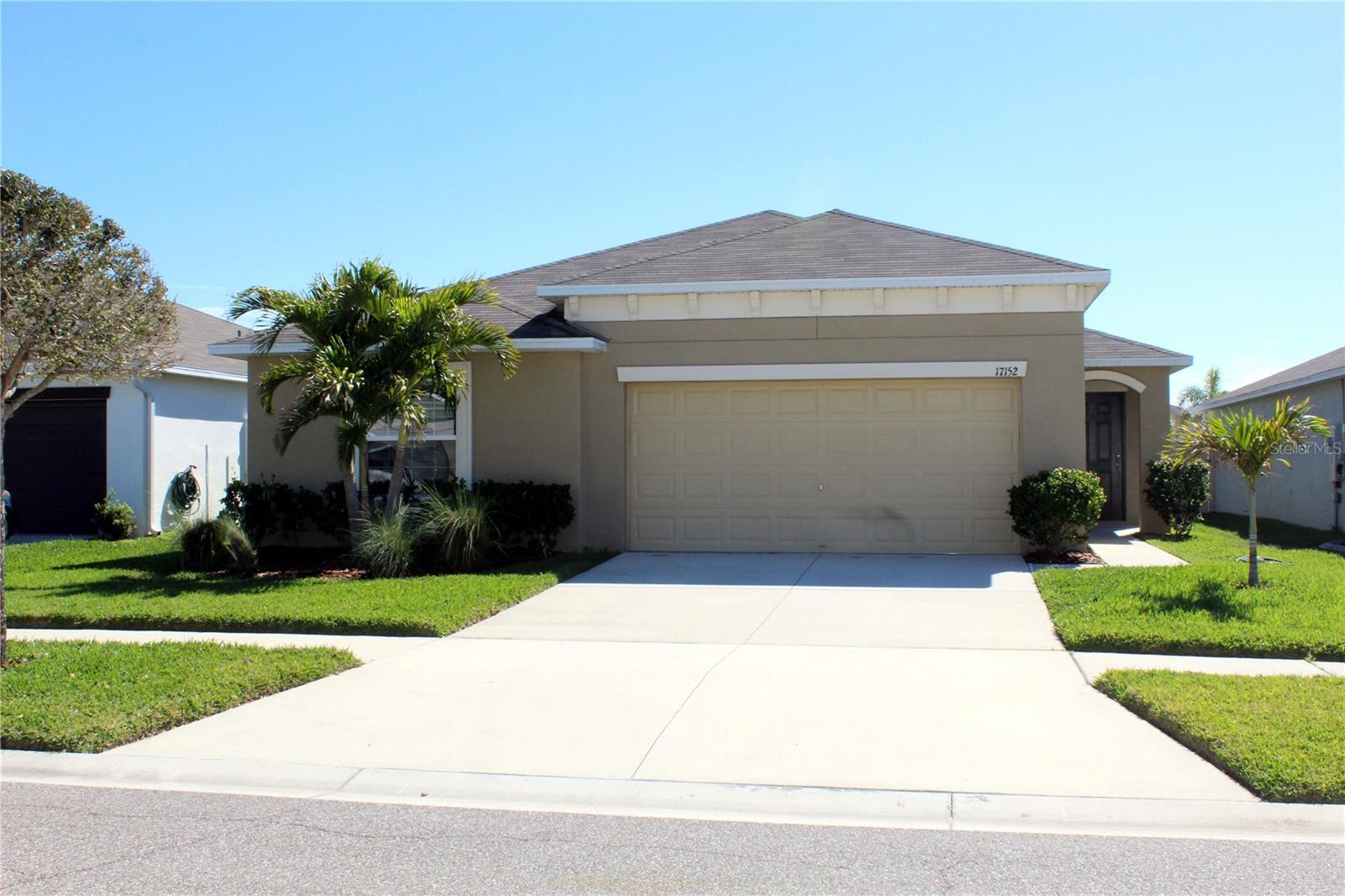 17152 Sunshine Mimosa St Property Photo