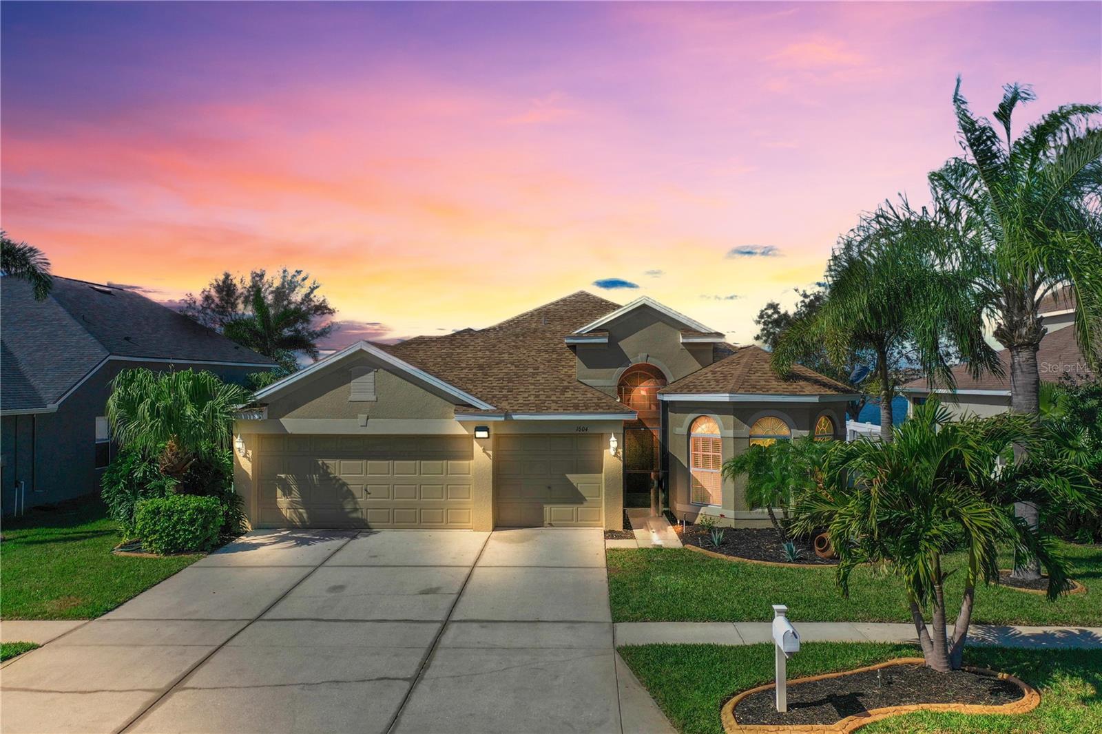 1604 Mira Lago Cir Property Photo