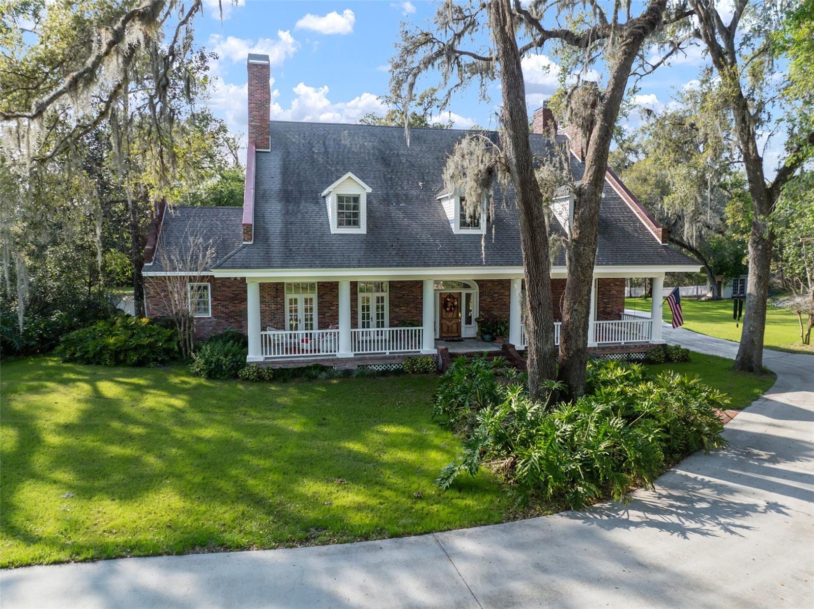 2906 Pemberton Creek Dr Property Photo