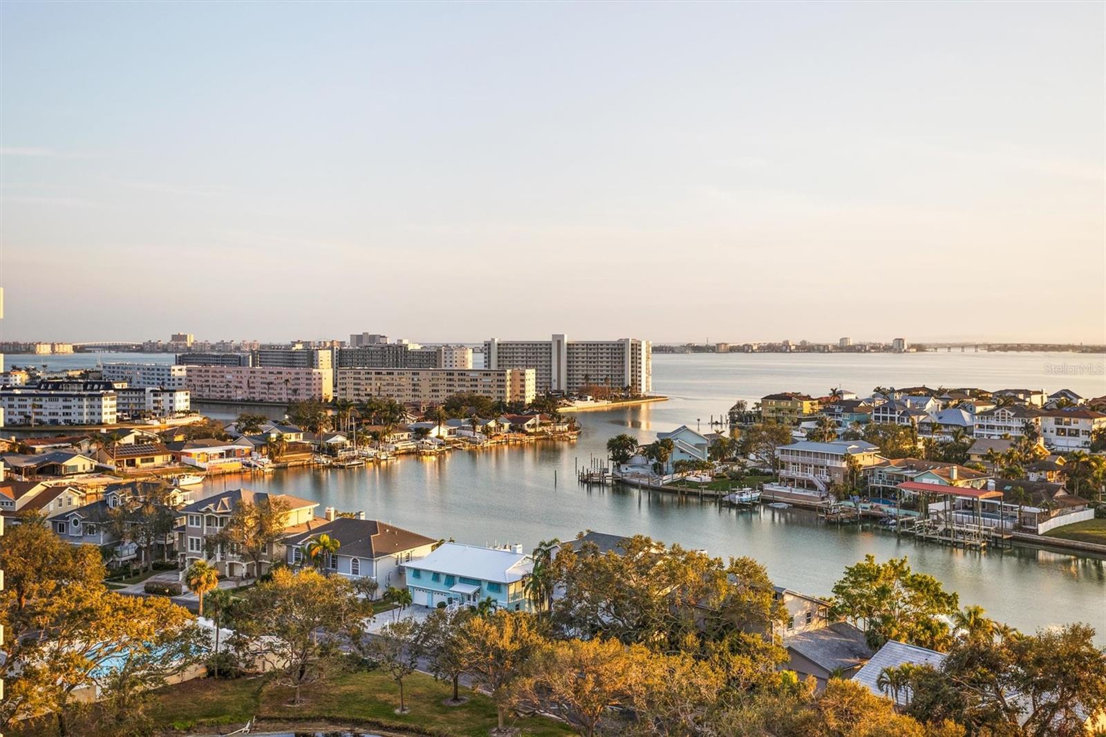 5950 Pelican Bay Plz S #2e Property Photo 1