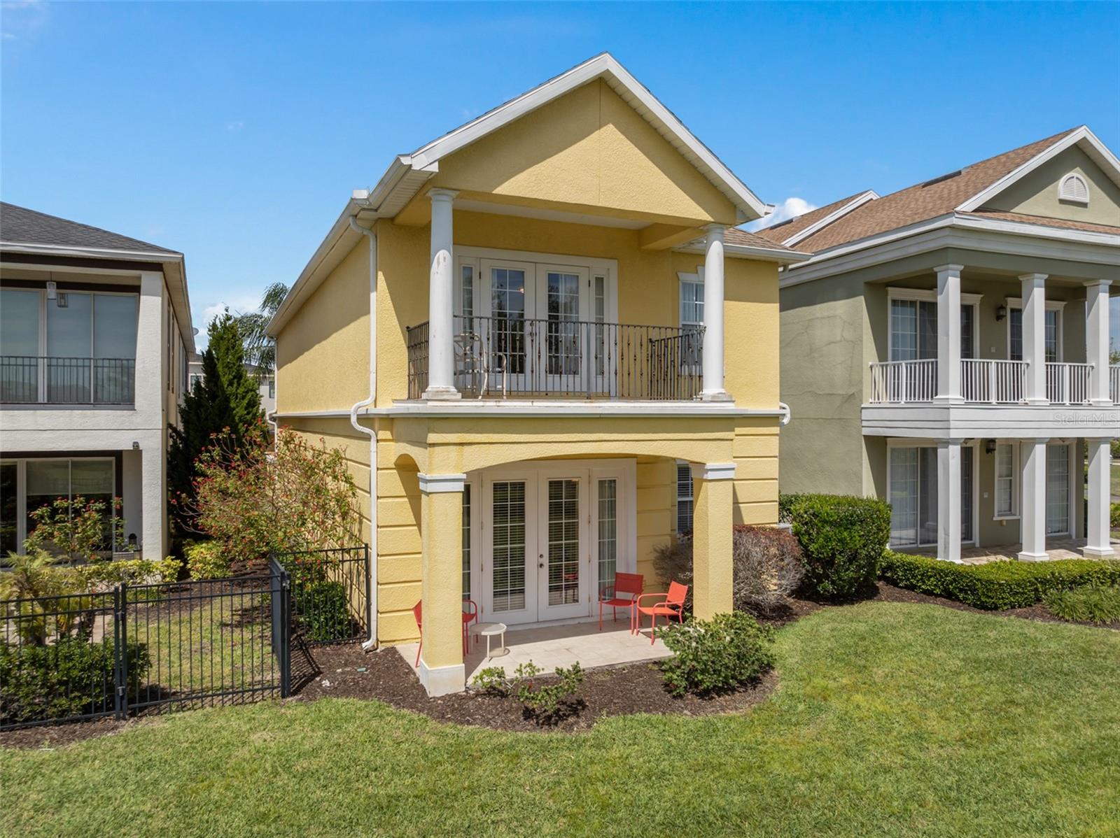 1529 Euston Dr Property Photo