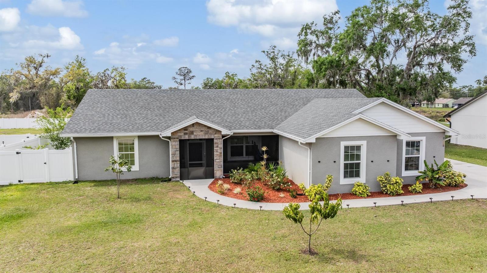 2155 Thompson Rd Property Photo