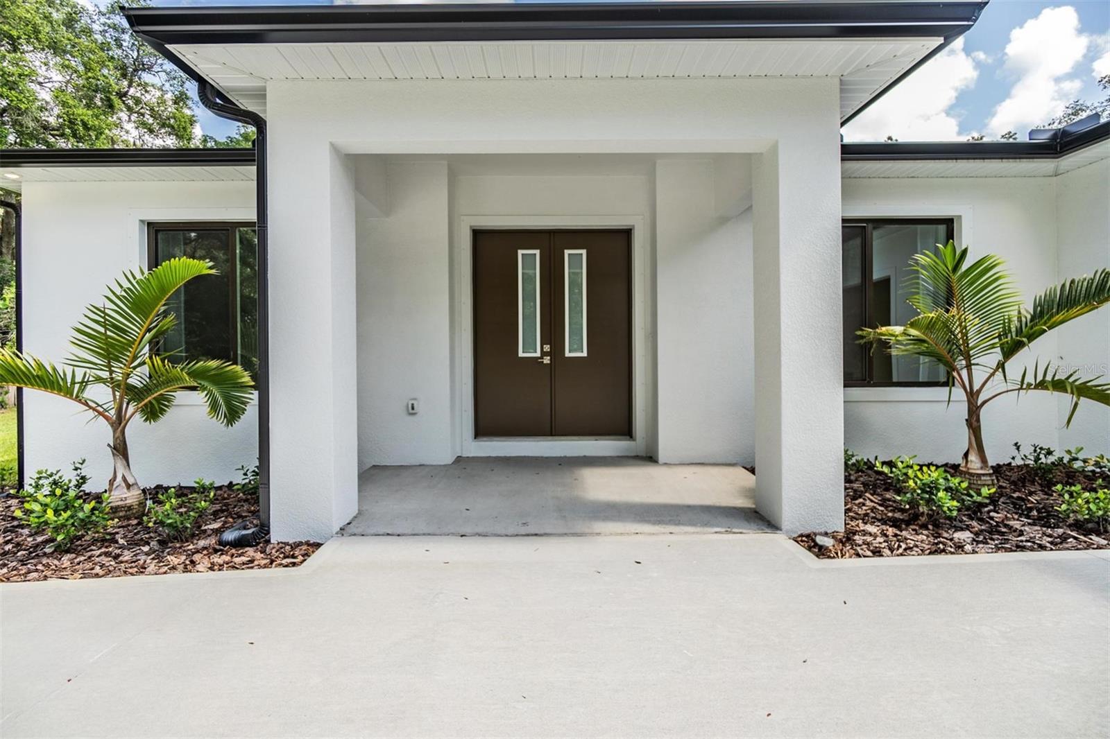 2114 Curry Rd Property Photo