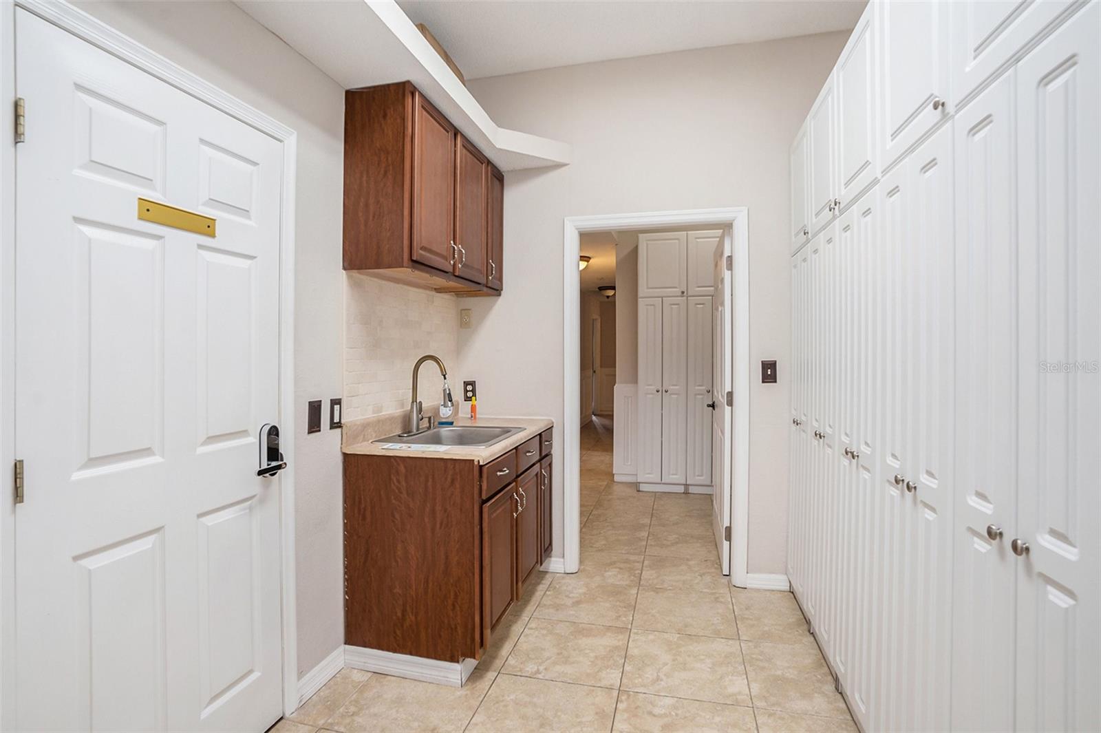 329 Pauls Dr #101 Property Photo 15