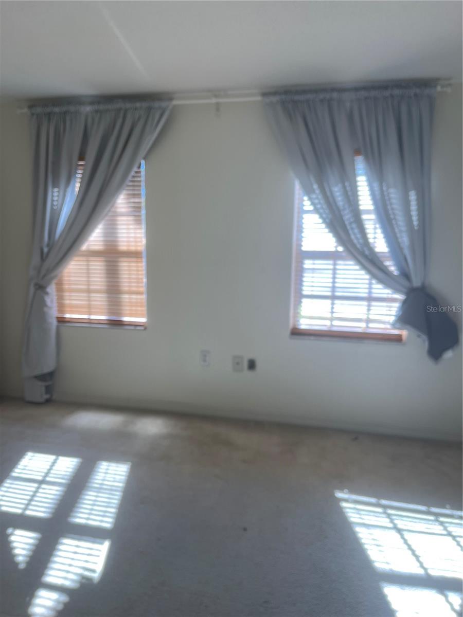 689 Lake Howard Dr Nw #1e Property Photo 4