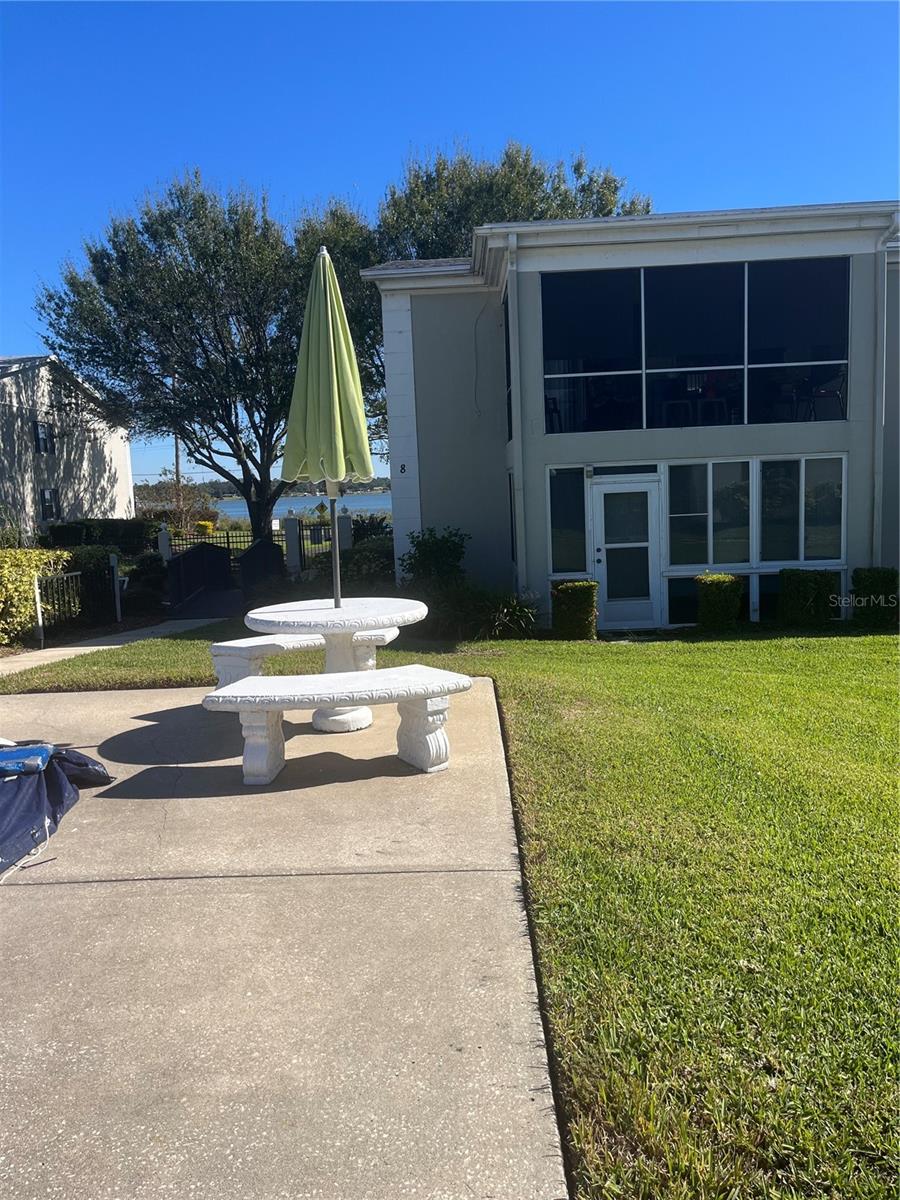 689 Lake Howard Dr Nw #1e Property Photo 8