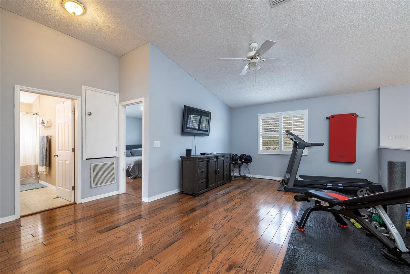 4859 Augusta Ave Property Photo 32