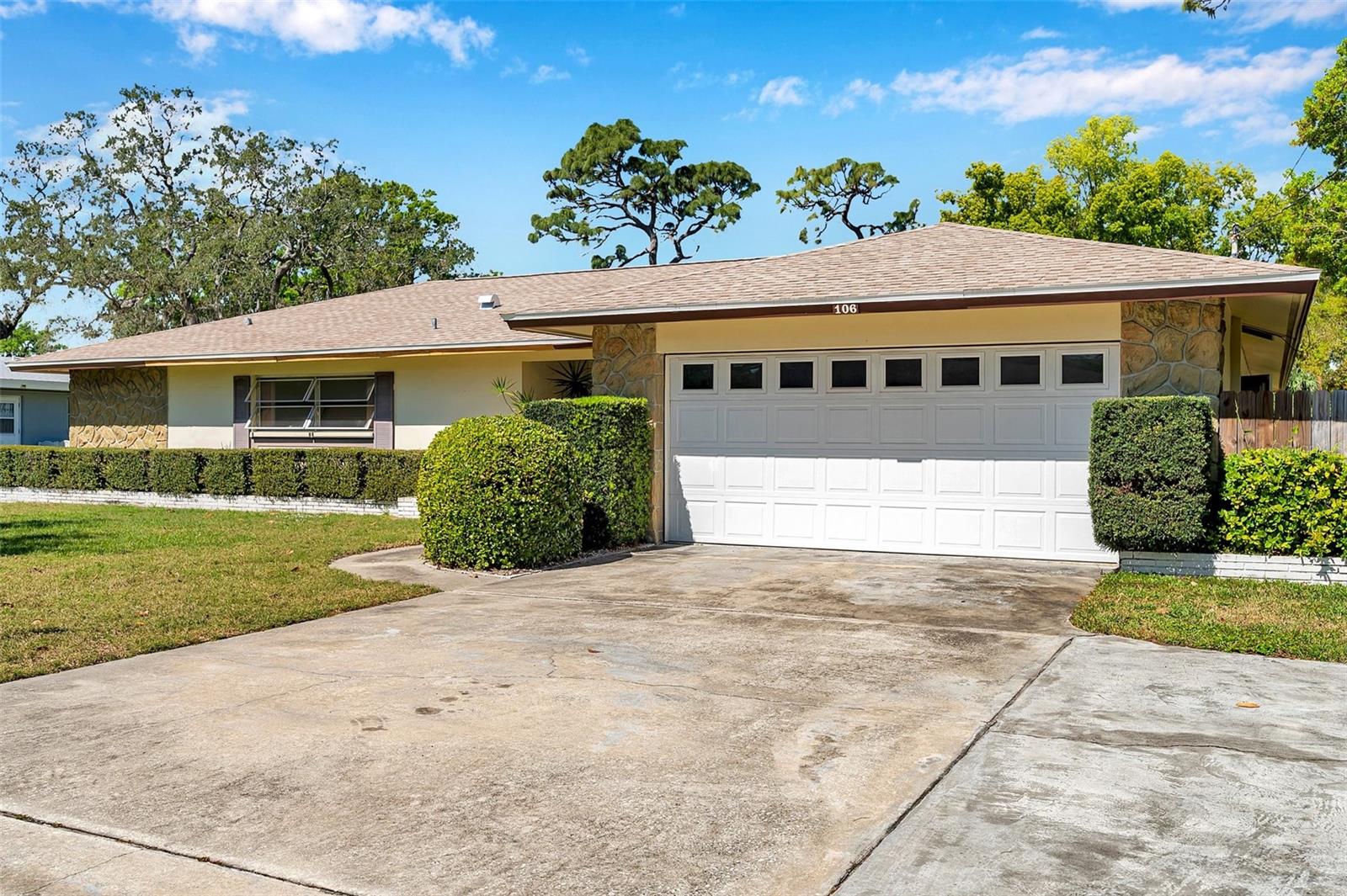 106 Indian Rocks Rd S Property Photo