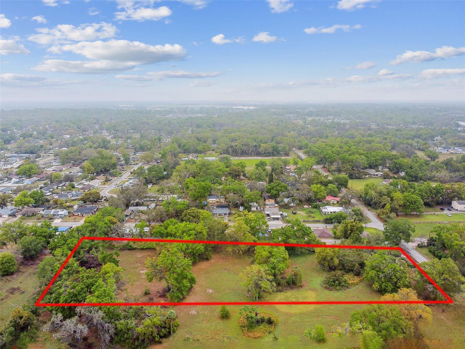 S Taylor Rd Property Photo 8