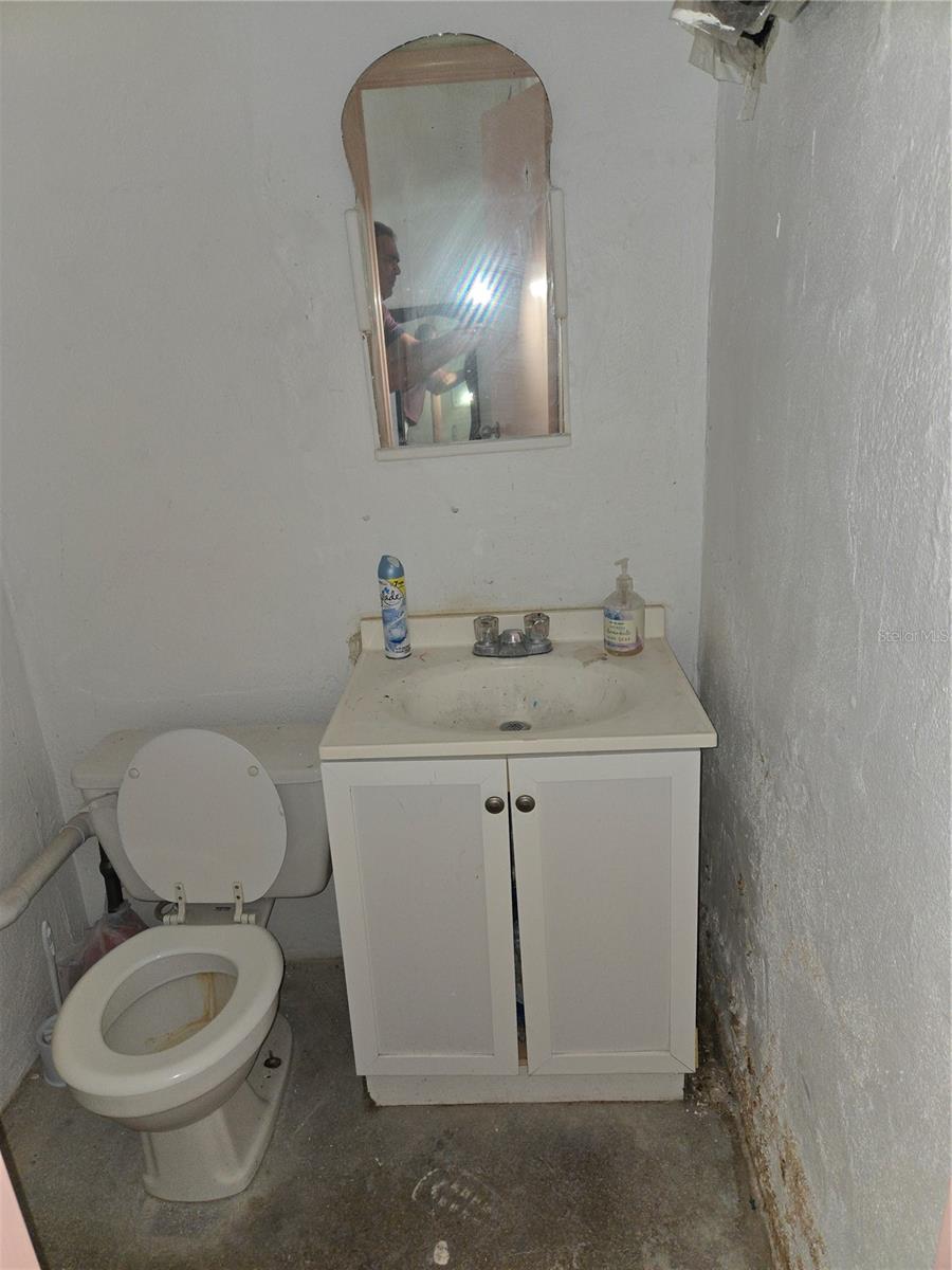 2420 25th St N #2420 Property Photo 8