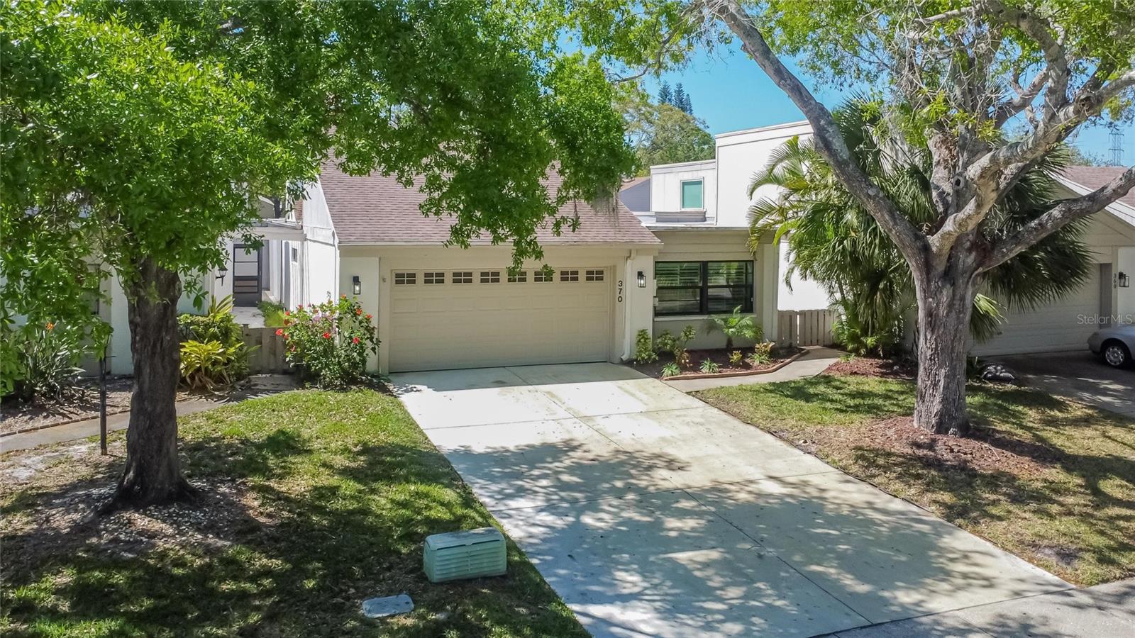 370 S Woodlands Dr Property Photo