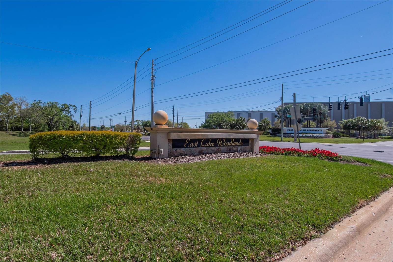 370 S Woodlands Dr Property Photo 6