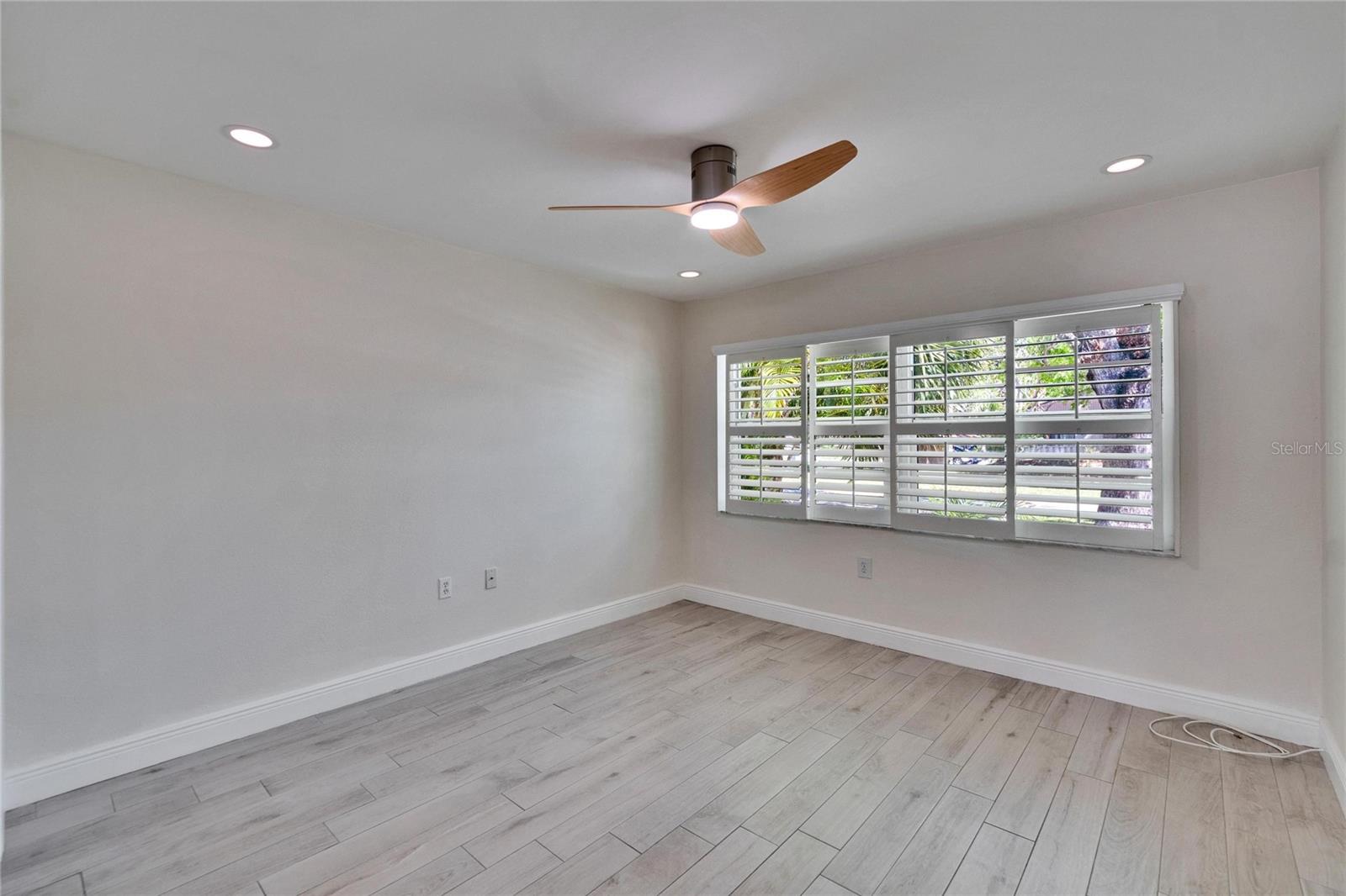 370 S Woodlands Dr Property Photo 41