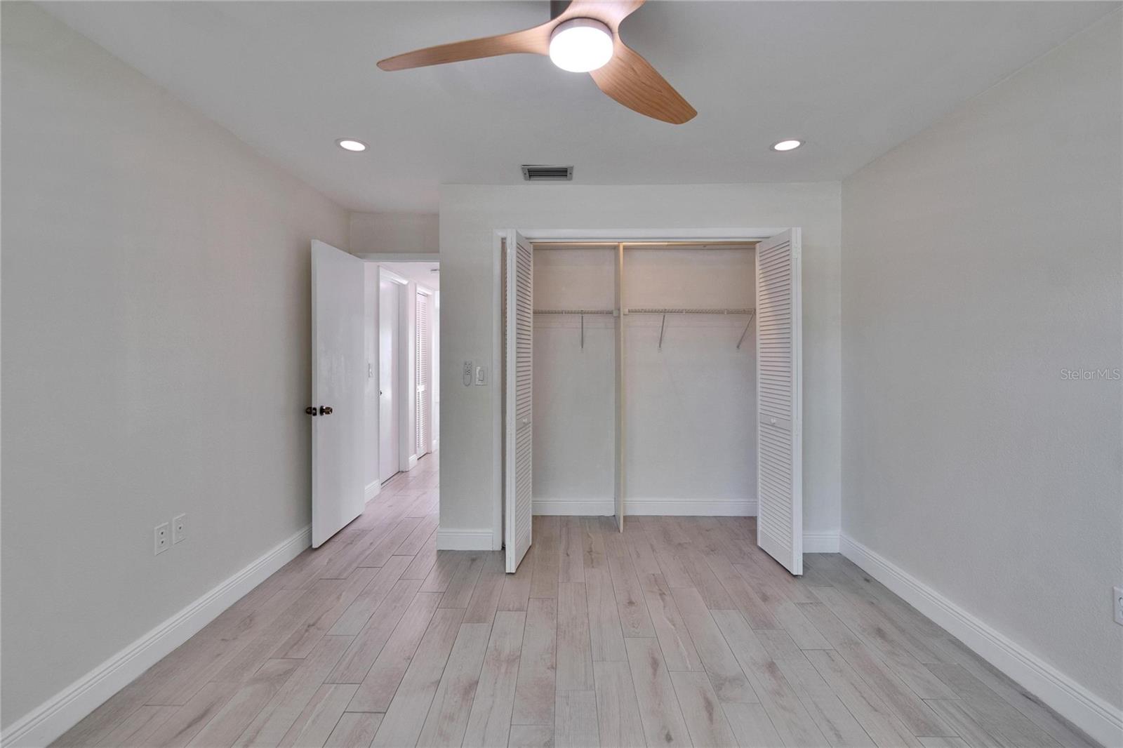 370 S Woodlands Dr Property Photo 43