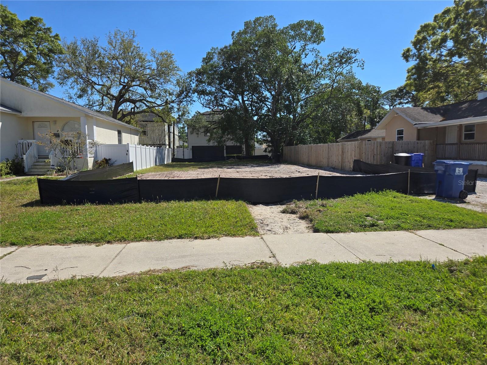 134 49th Ave N Property Photo 1