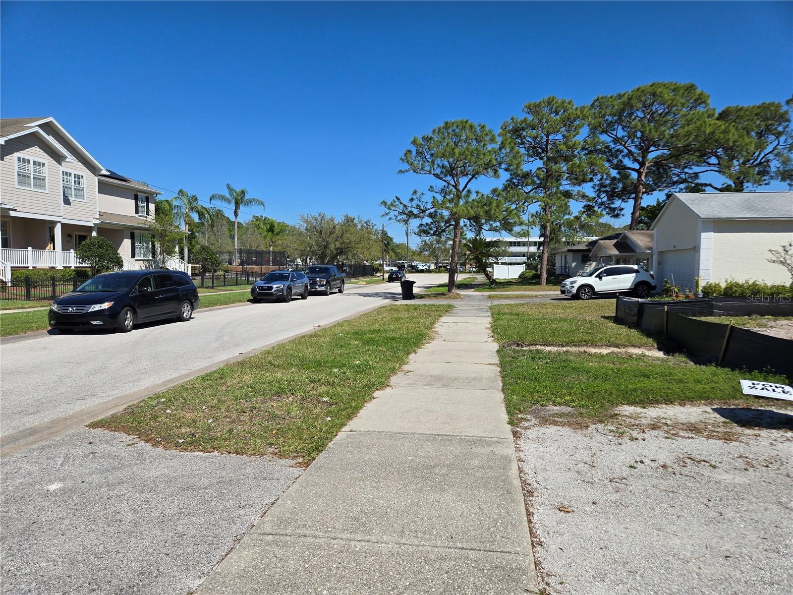 134 49th Ave N Property Photo 3